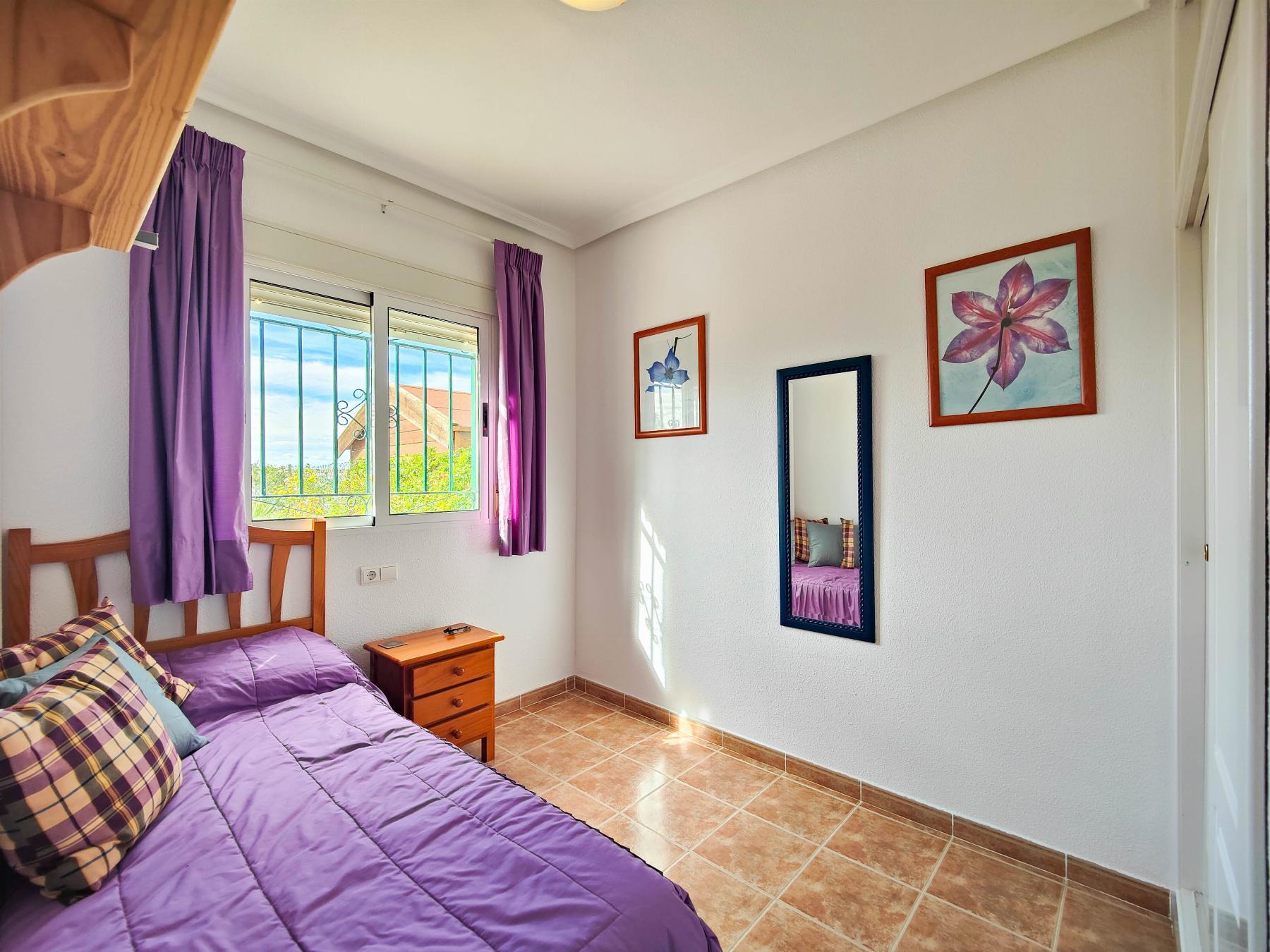 Dúplex en Punta Prima con Terraza de 25m² y Piscina Comunitaria