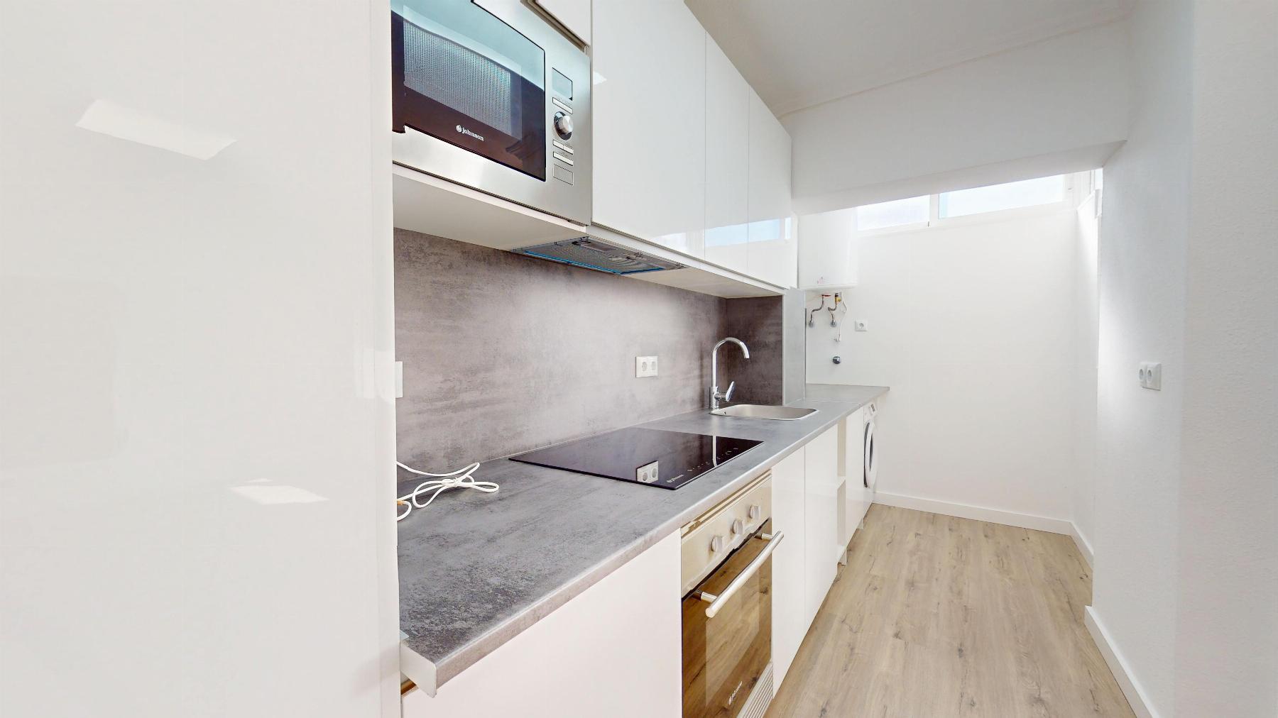 Bungalow Bajo Reformado en Villamartín — Terraza 22m²
