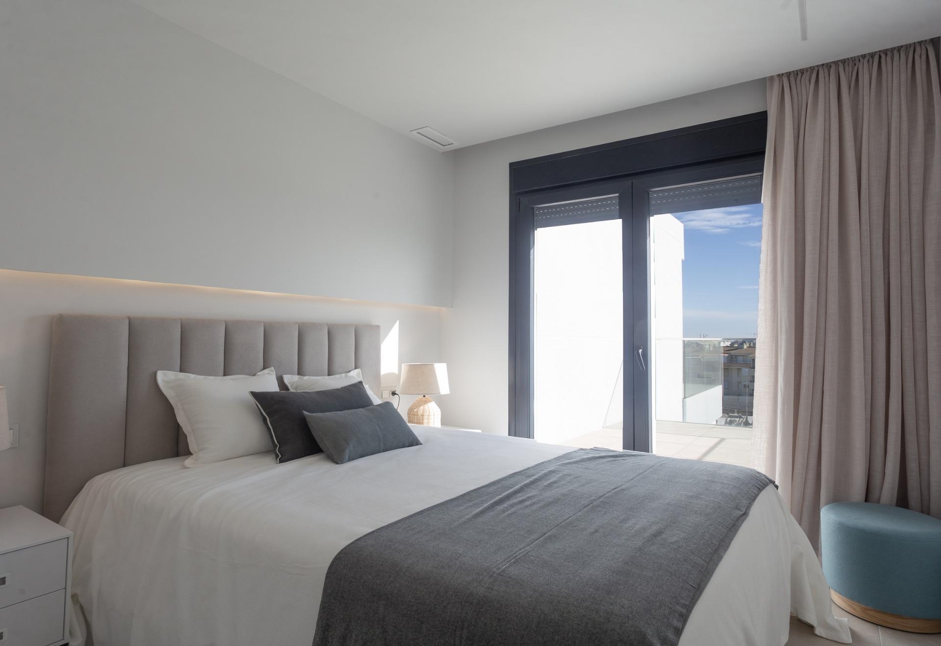 Apartamento Obra Nueva en Dénia con Piscina Privada — 3 Dorm.