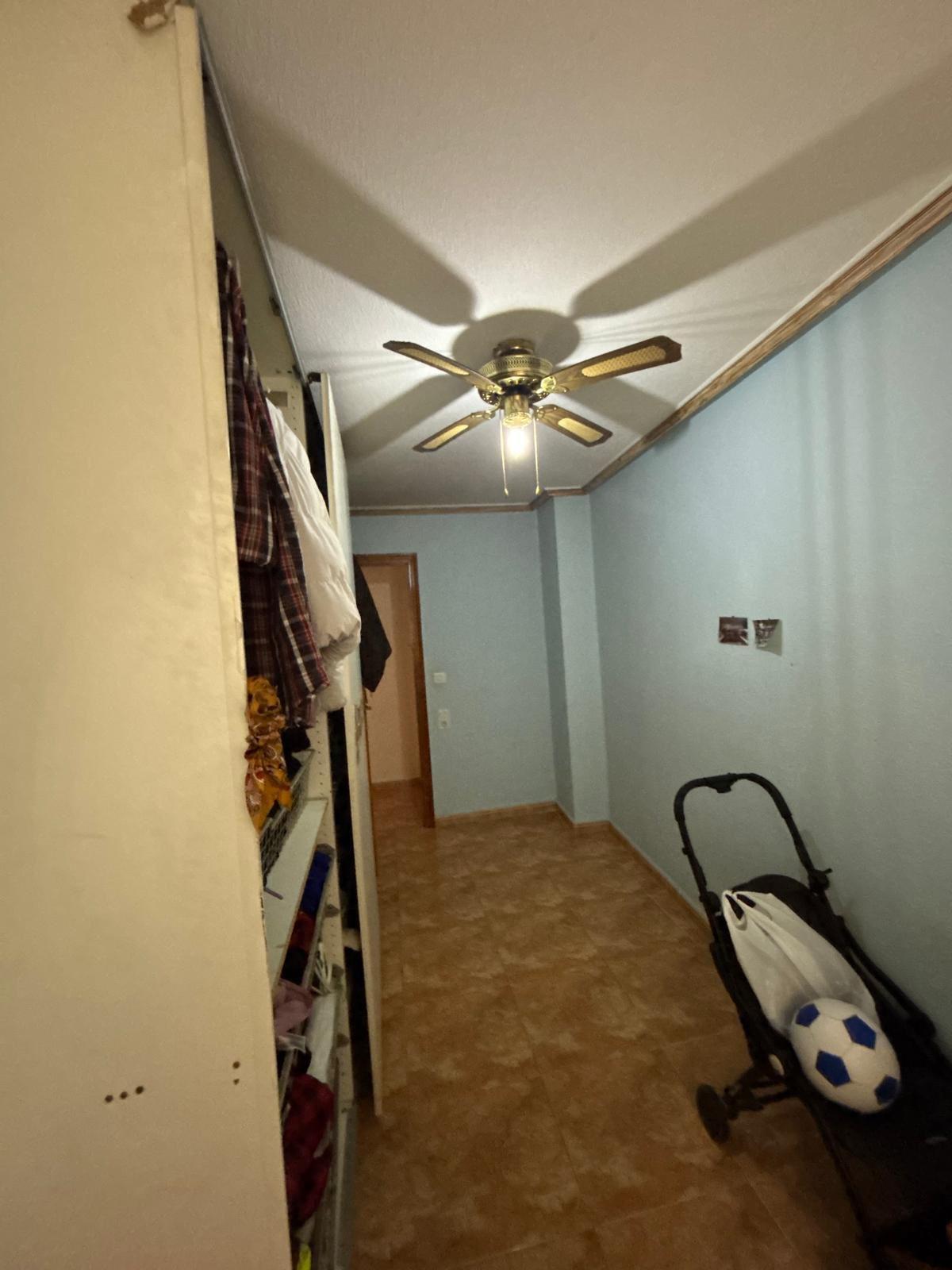 Apartamento céntrico en Acequión, Torrevieja — 2 dorm, a 5 min andando al centro