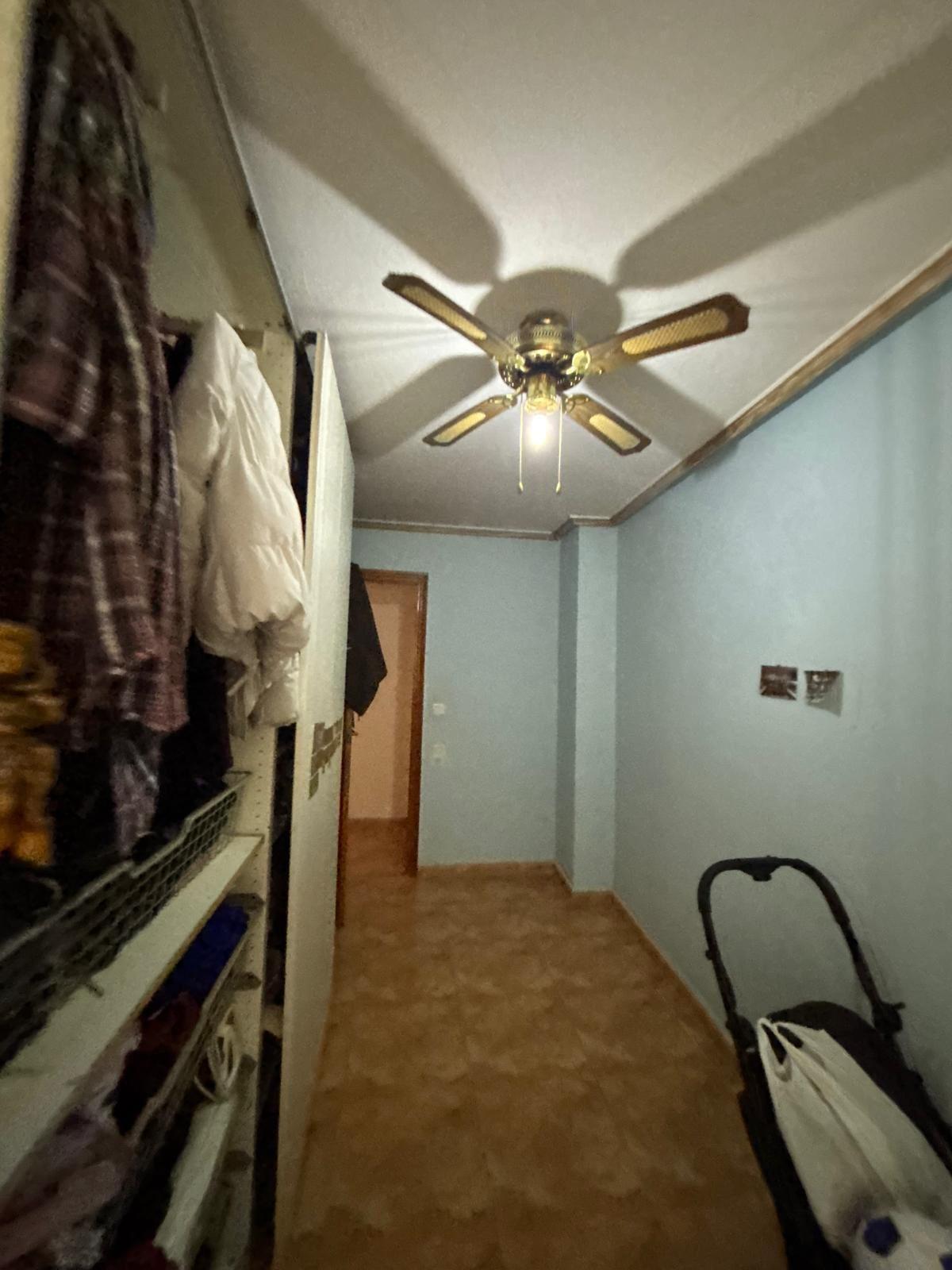 Apartamento céntrico en Acequión, Torrevieja — 2 dorm, a 5 min andando al centro