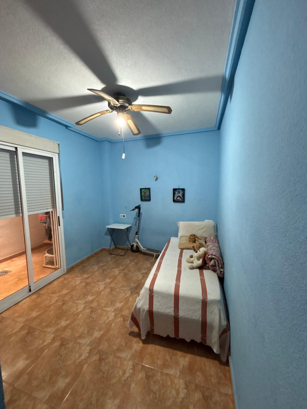 Apartamento céntrico en Acequión, Torrevieja — 2 dorm, a 5 min andando al centro