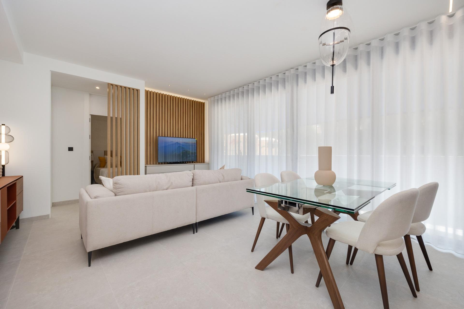 Apartamento Obra Nueva con Piscina Privada en Guardamar del Segura — 2 Dorm.