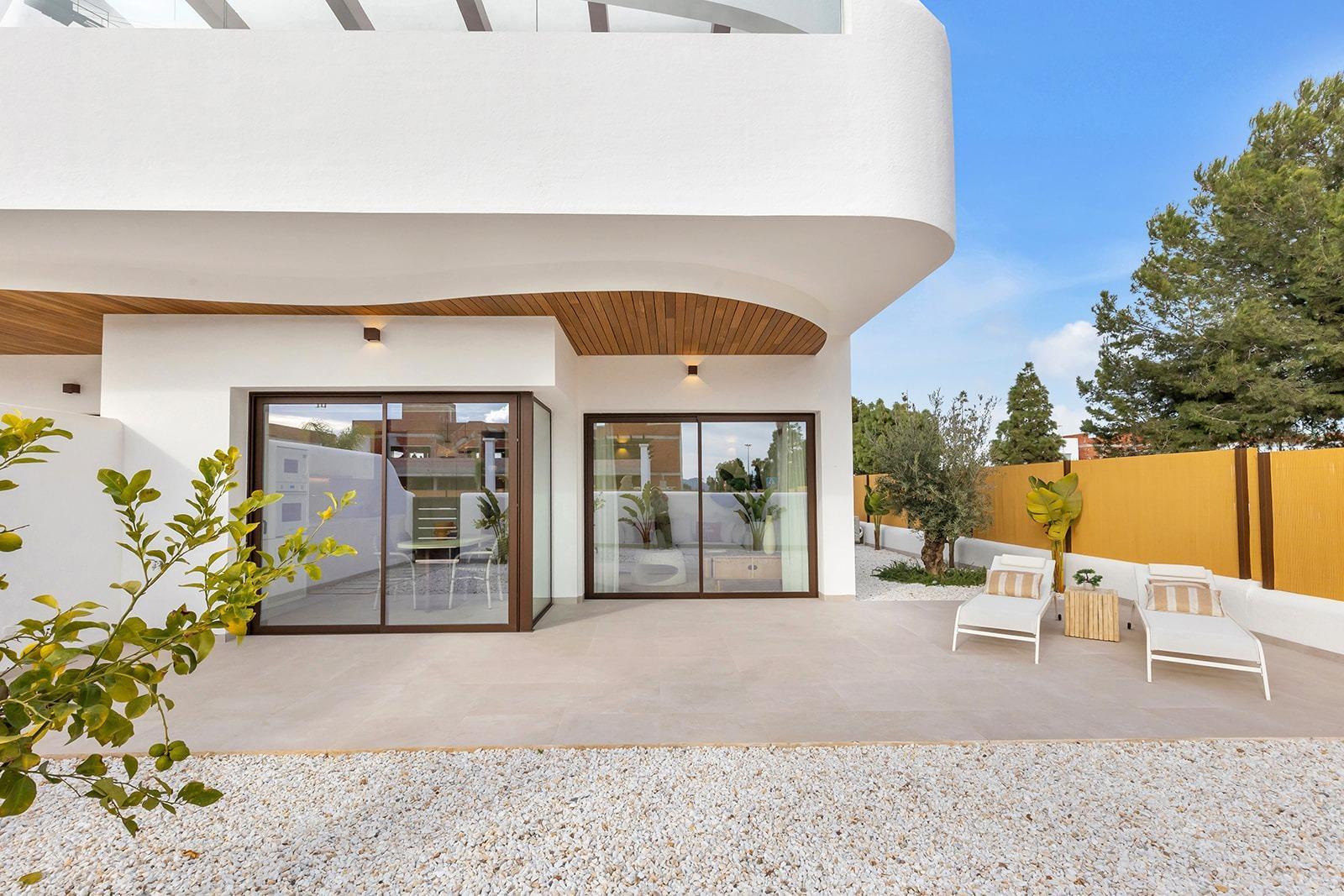 Apartamento Obra Nueva con Piscina Privada en Los Alcázares — 3 Dorm.