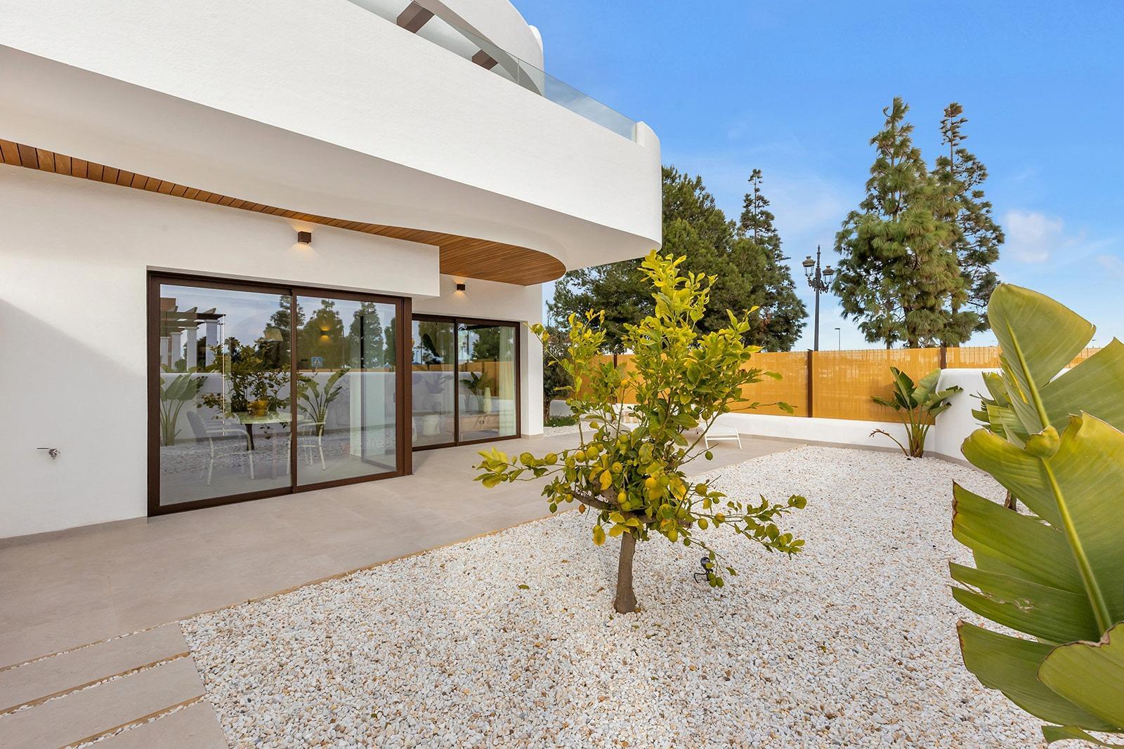 Apartamento Obra Nueva con Piscina Privada en Los Alcázares — 3 Dorm.