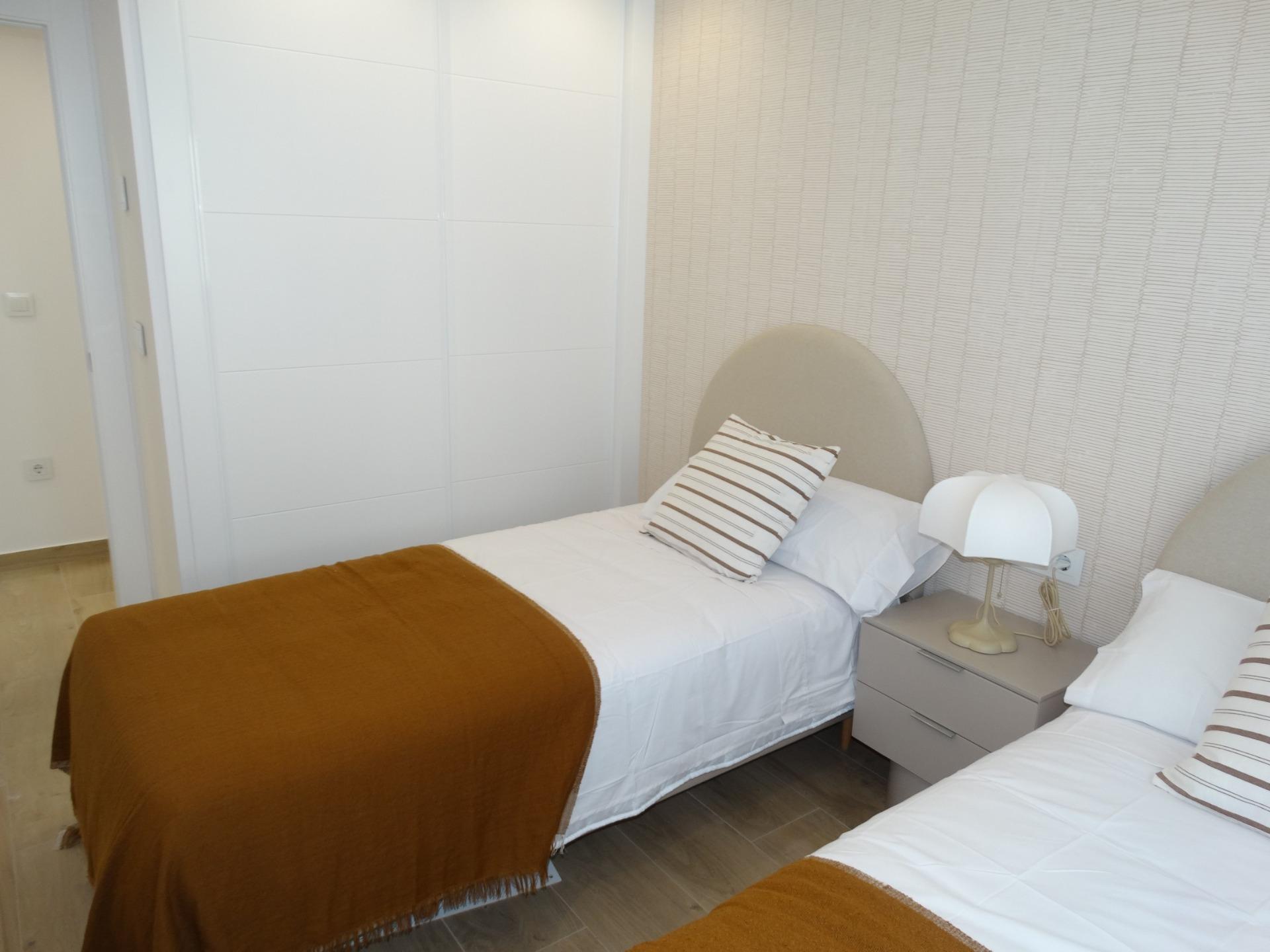 Bungalow Obra Nueva con Piscina Privada en Pilar de la Horadada — Hogar Mediterráneo