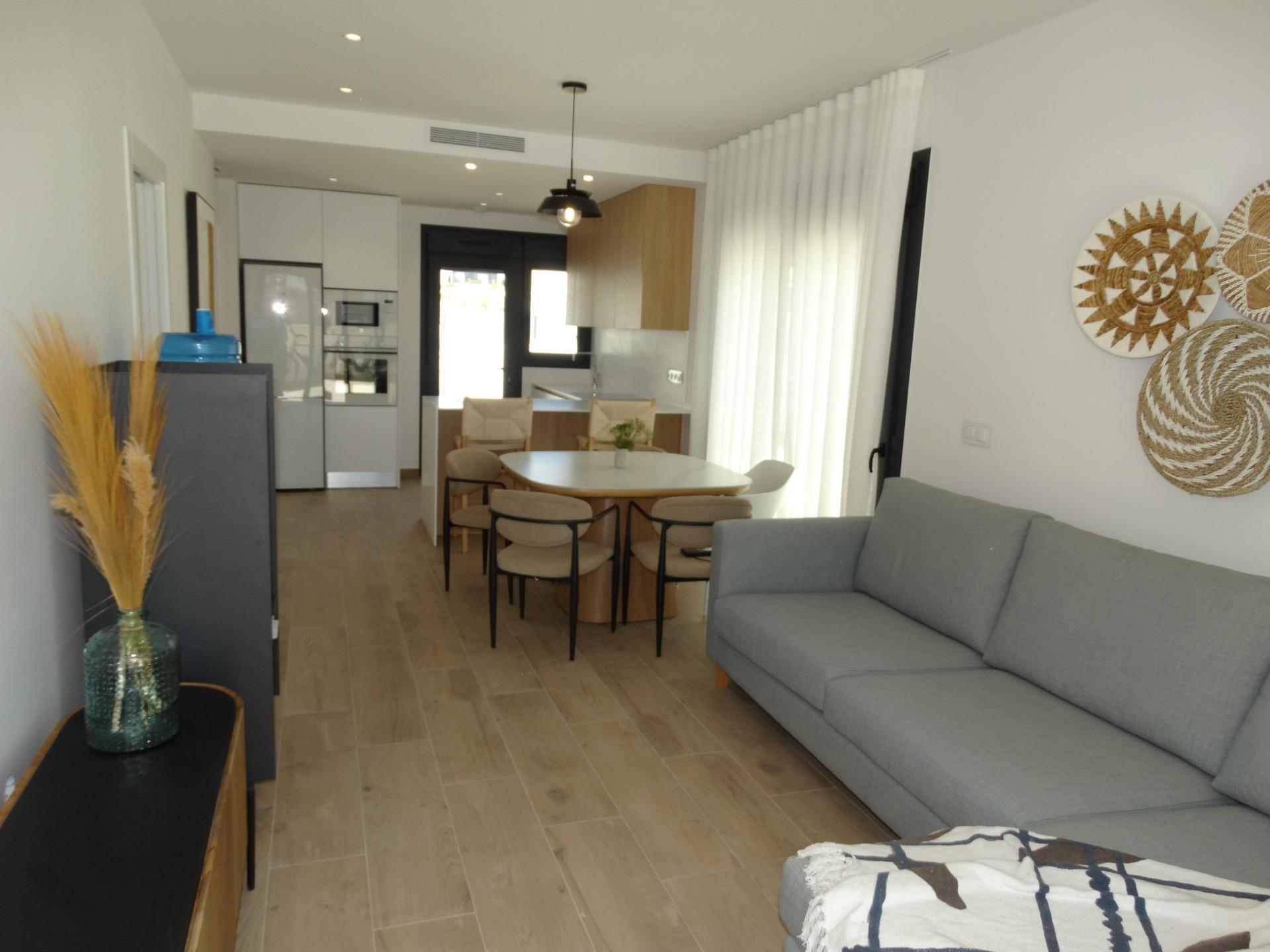 Bungalow Obra Nueva con Piscina Privada en Pilar de la Horadada — Hogar Mediterráneo