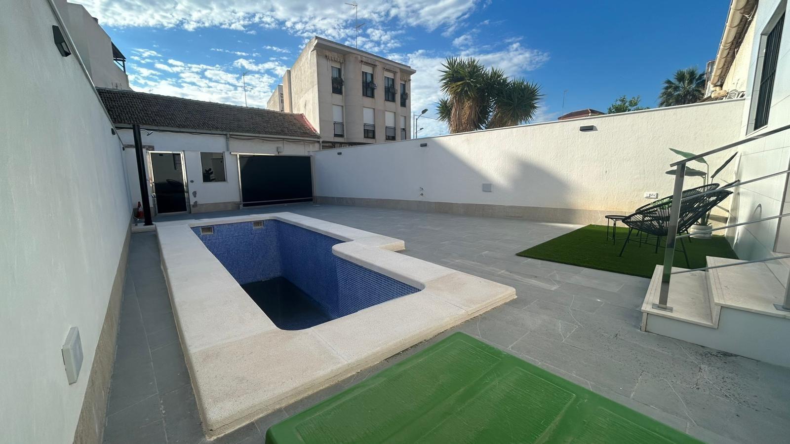 Chalet reformado con piscina privada en San Javier, Murcia — 3 dorm