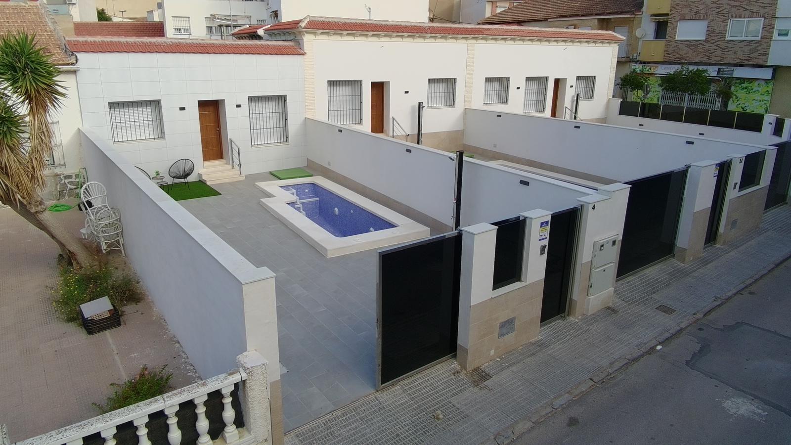 Chalet reformado con piscina privada en San Javier, Murcia — 3 dorm