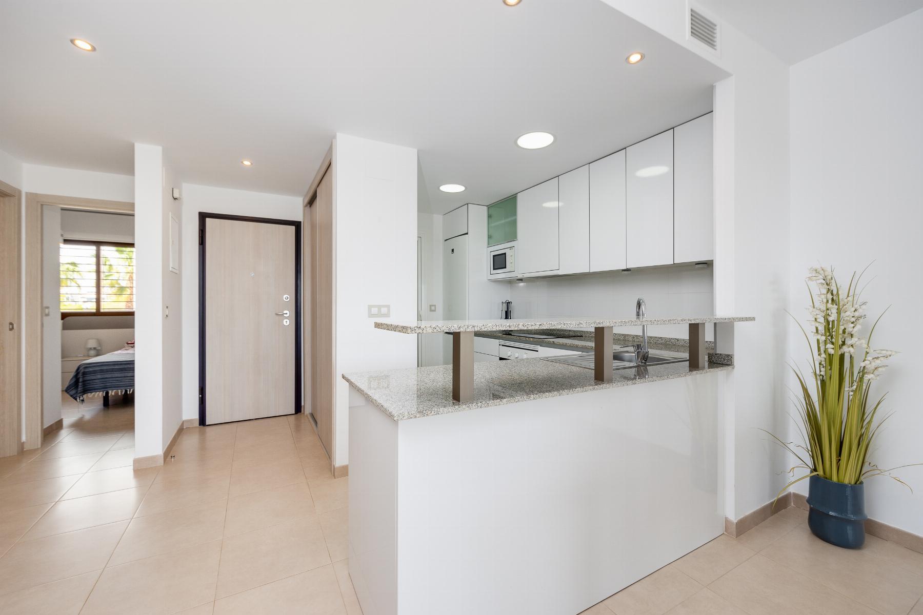 Apartamento con vistas al mar y terraza de 15m² en Lomas de Cabo Roig