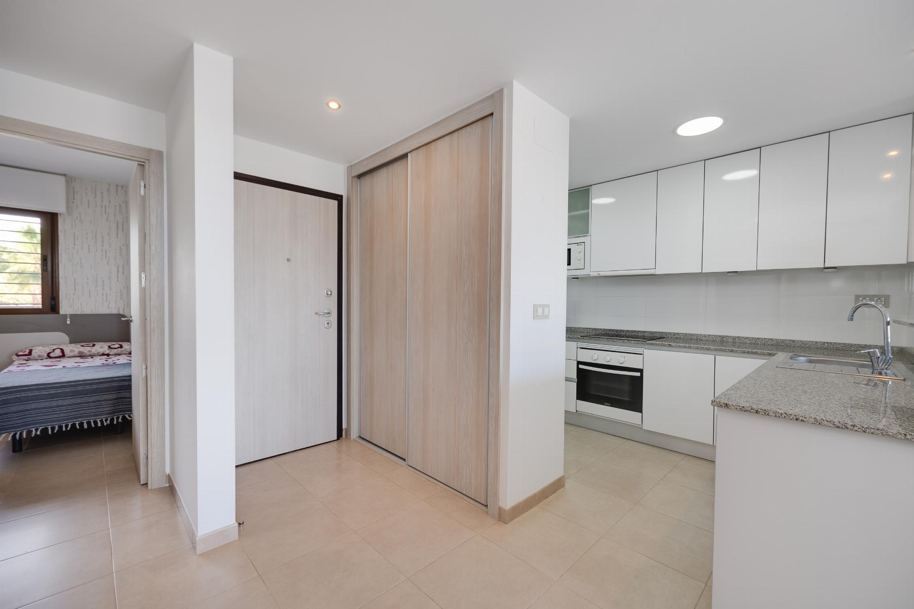 Apartamento con vistas al mar y terraza de 15m² en Lomas de Cabo Roig