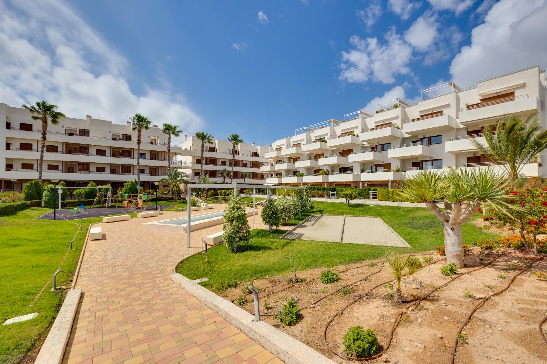 Apartamento con vistas al mar y terraza de 15m² en Lomas de Cabo Roig