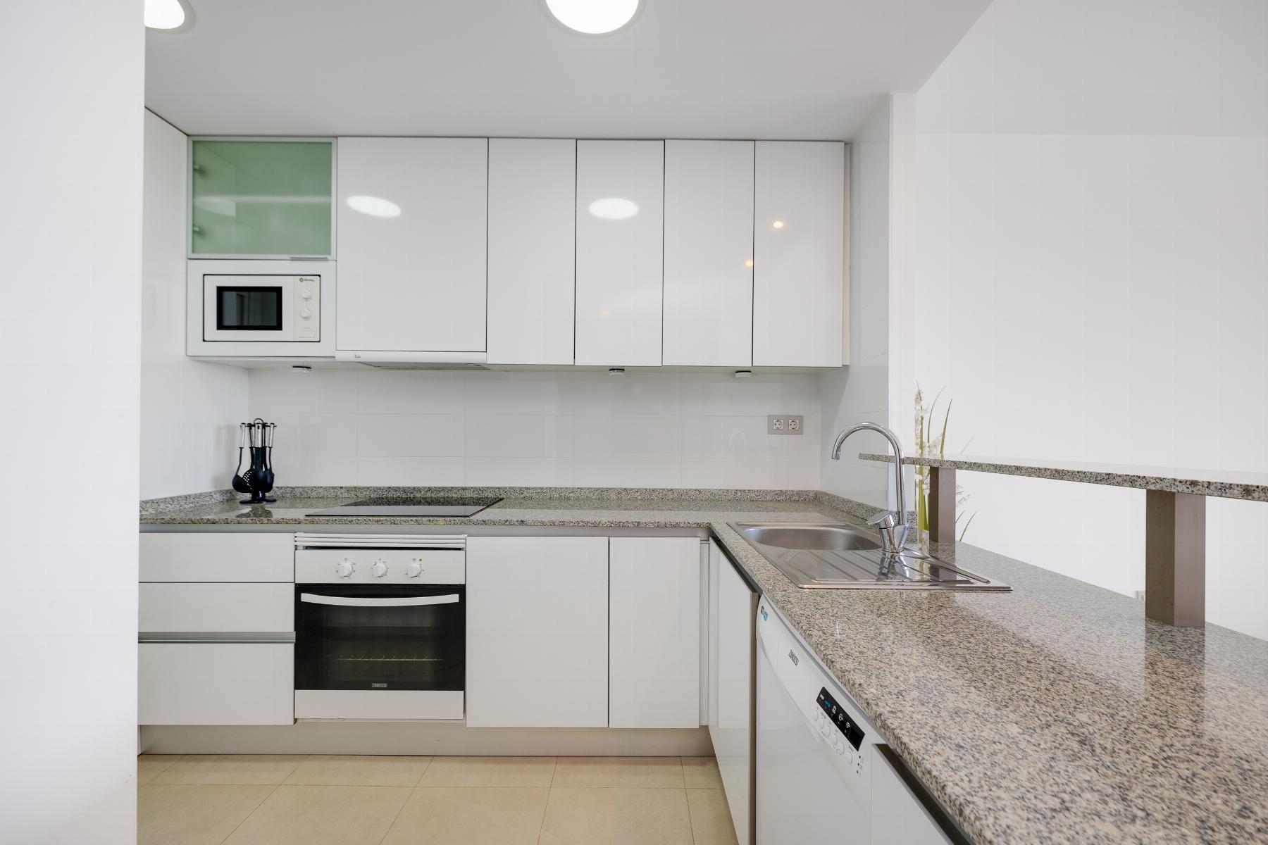 Apartamento con vistas al mar y terraza de 15m² en Lomas de Cabo Roig
