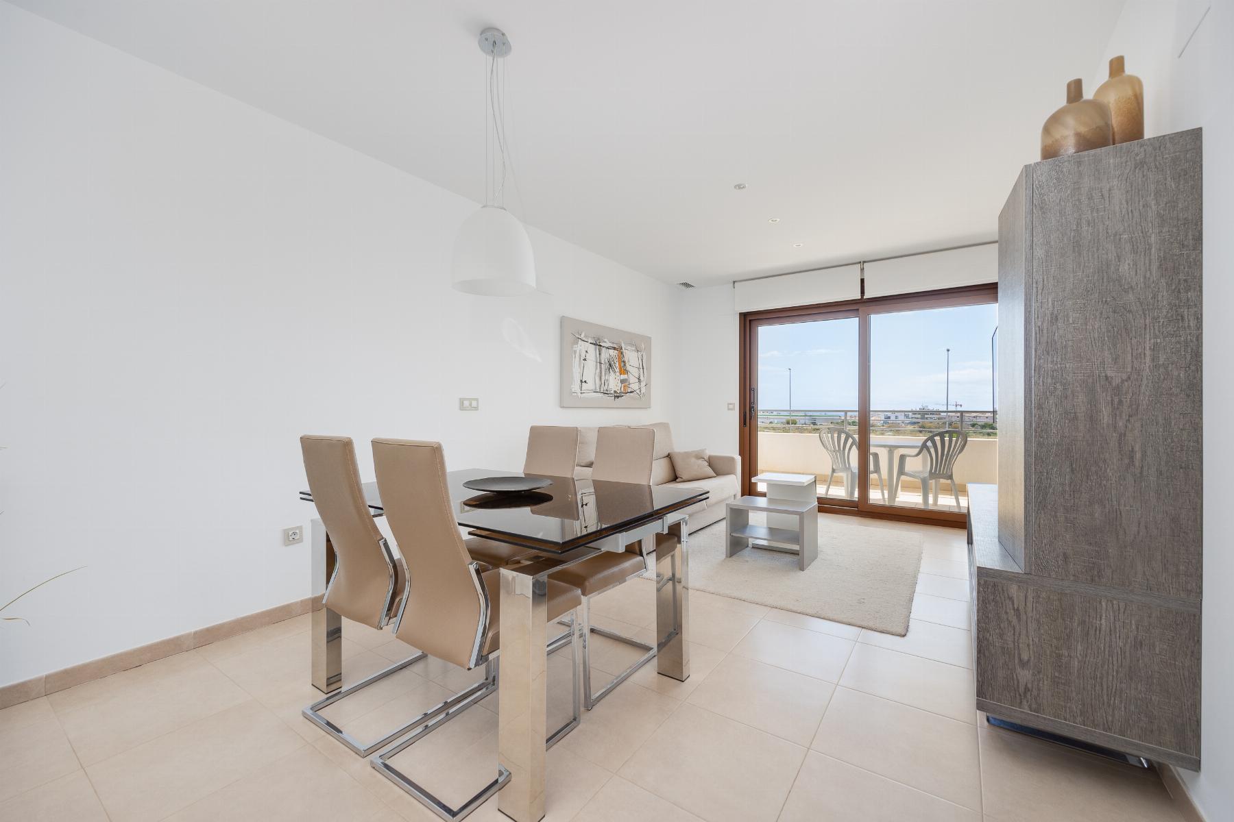 Apartamento con vistas al mar y terraza de 15m² en Lomas de Cabo Roig