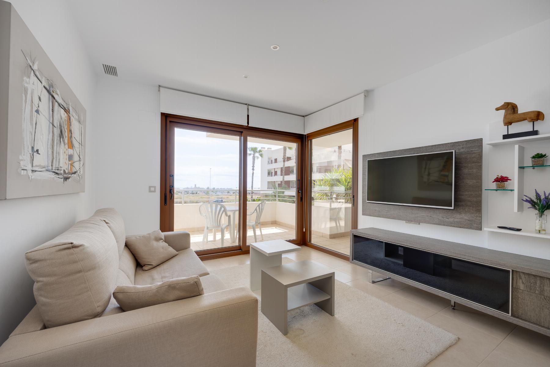 Apartamento con vistas al mar y terraza de 15m² en Lomas de Cabo Roig