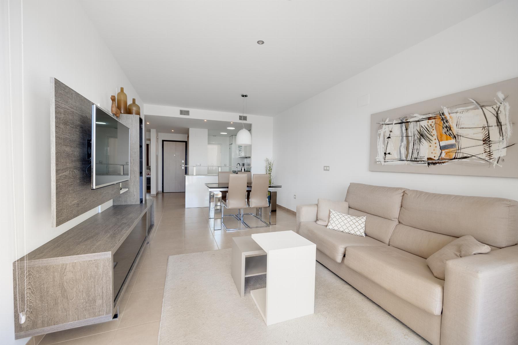 Apartamento con vistas al mar y terraza de 15m² en Lomas de Cabo Roig