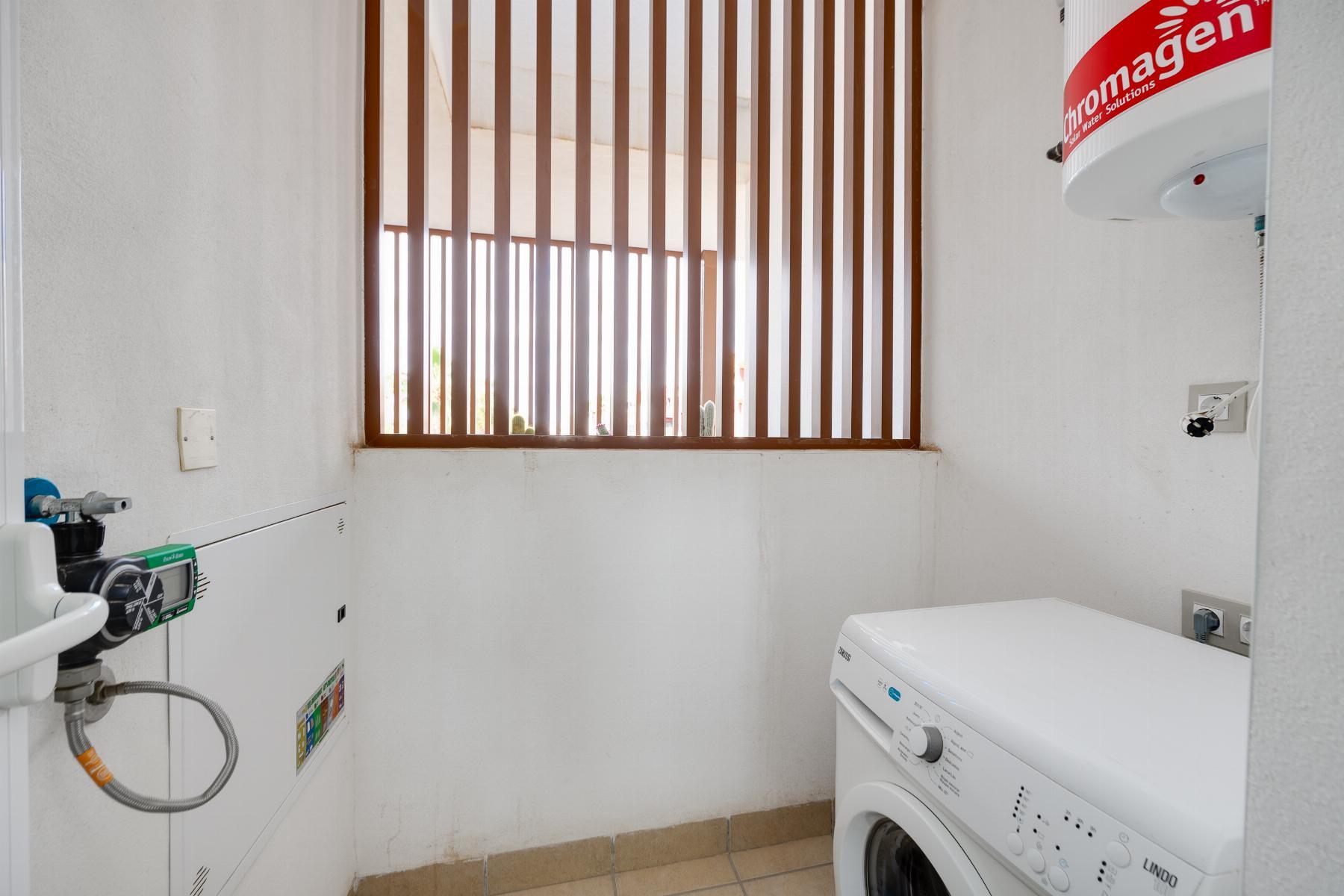 Apartamento con vistas al mar y terraza de 15m² en Lomas de Cabo Roig