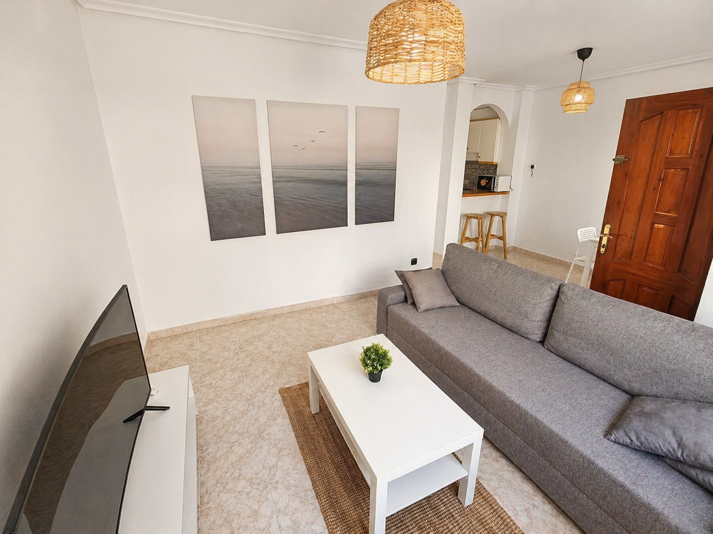 Apartamento con terraza y piscina en Playa Flamenca — 2 dorm. en planta baja
