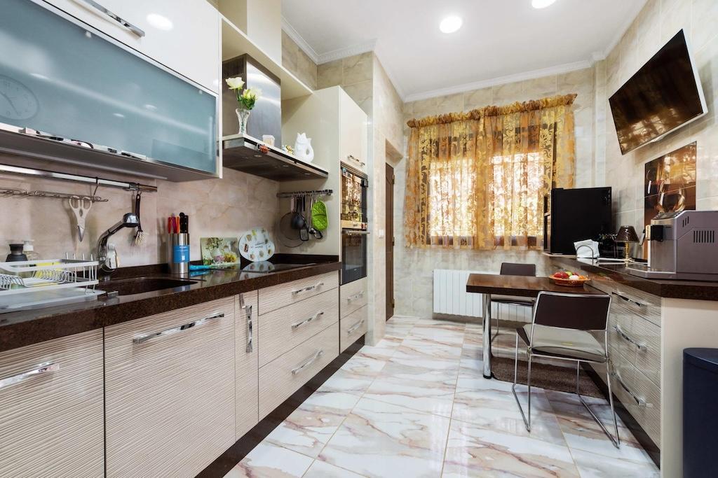 Villa exclusiva en Campoamor: 300m de la playa, piscina infinita y 900m² parcela