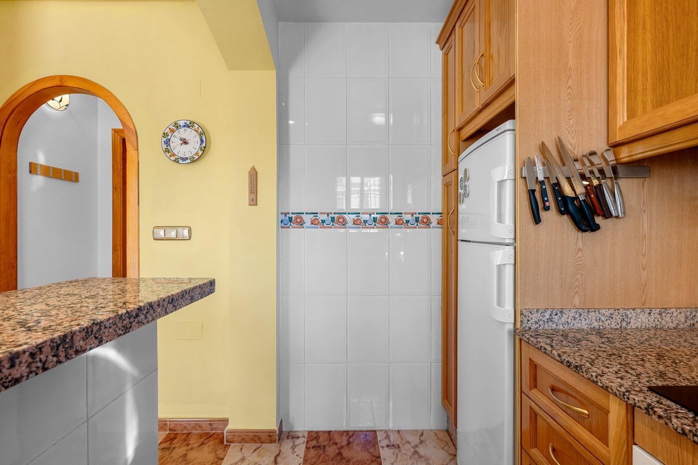 Duplex en Lomas de Cabo Roig con piscina privada y solárium — 2 dorm.