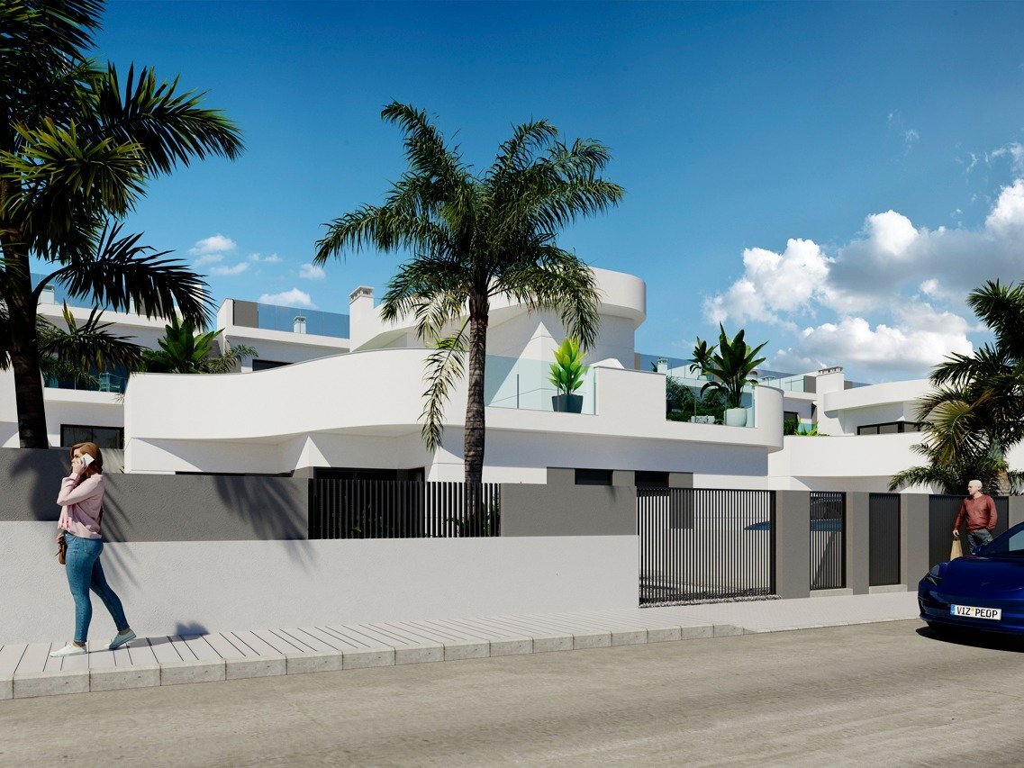 Villa de obra nueva con piscina privada y vistas al lago rosa en Torrevieja