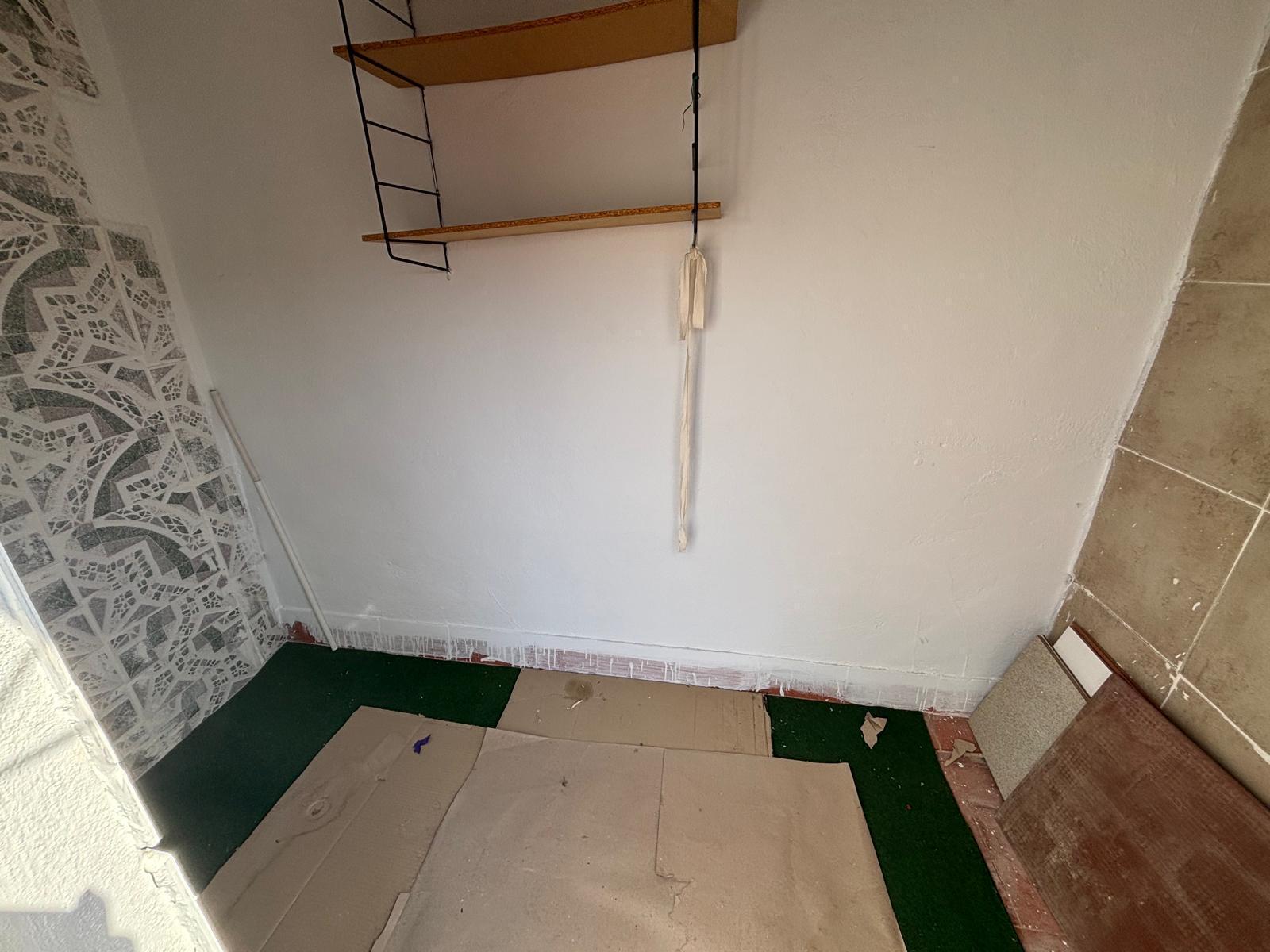 Bungalow con solárium privado y piscina en Aguas Nuevas, Torrevieja — 2 dorm.