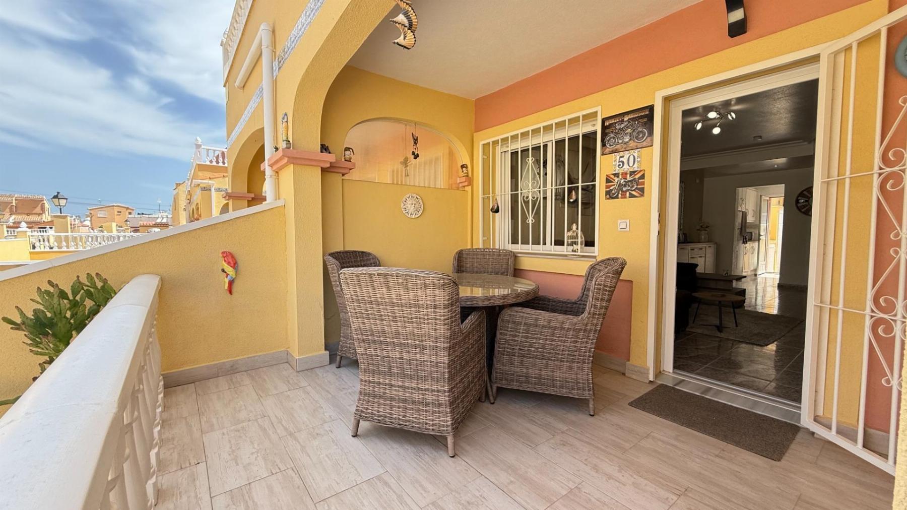 Dúplex en La Florida con terraza de 25m² y piscina — Orihuela Costa