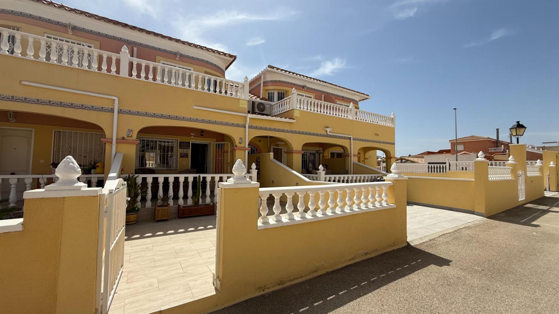 Dúplex en La Florida con terraza de 25m² y piscina — Orihuela Costa