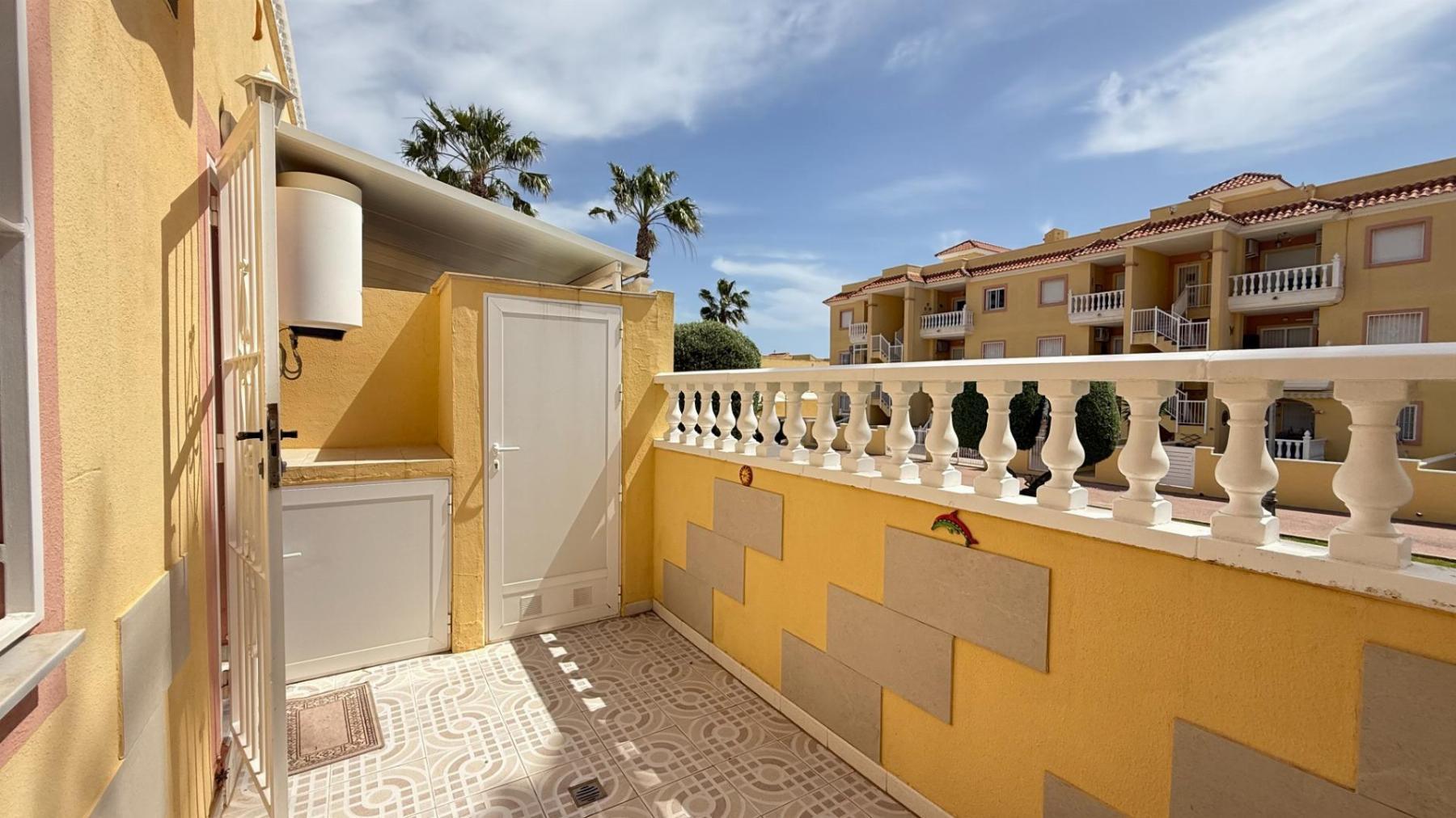 Dúplex en La Florida con terraza de 25m² y piscina — Orihuela Costa