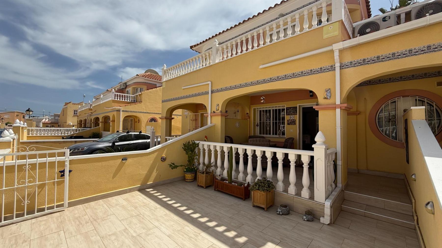 Dúplex en La Florida con terraza de 25m² y piscina — Orihuela Costa