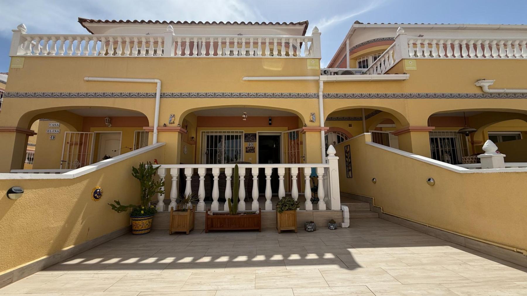 Dúplex en La Florida con terraza de 25m² y piscina — Orihuela Costa