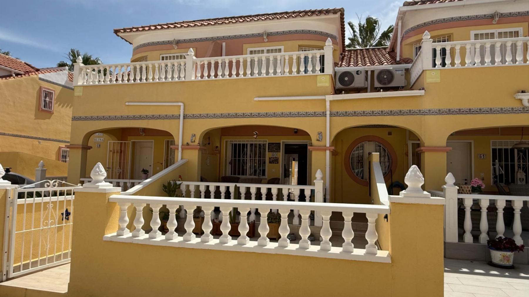 Dúplex en La Florida con terraza de 25m² y piscina — Orihuela Costa