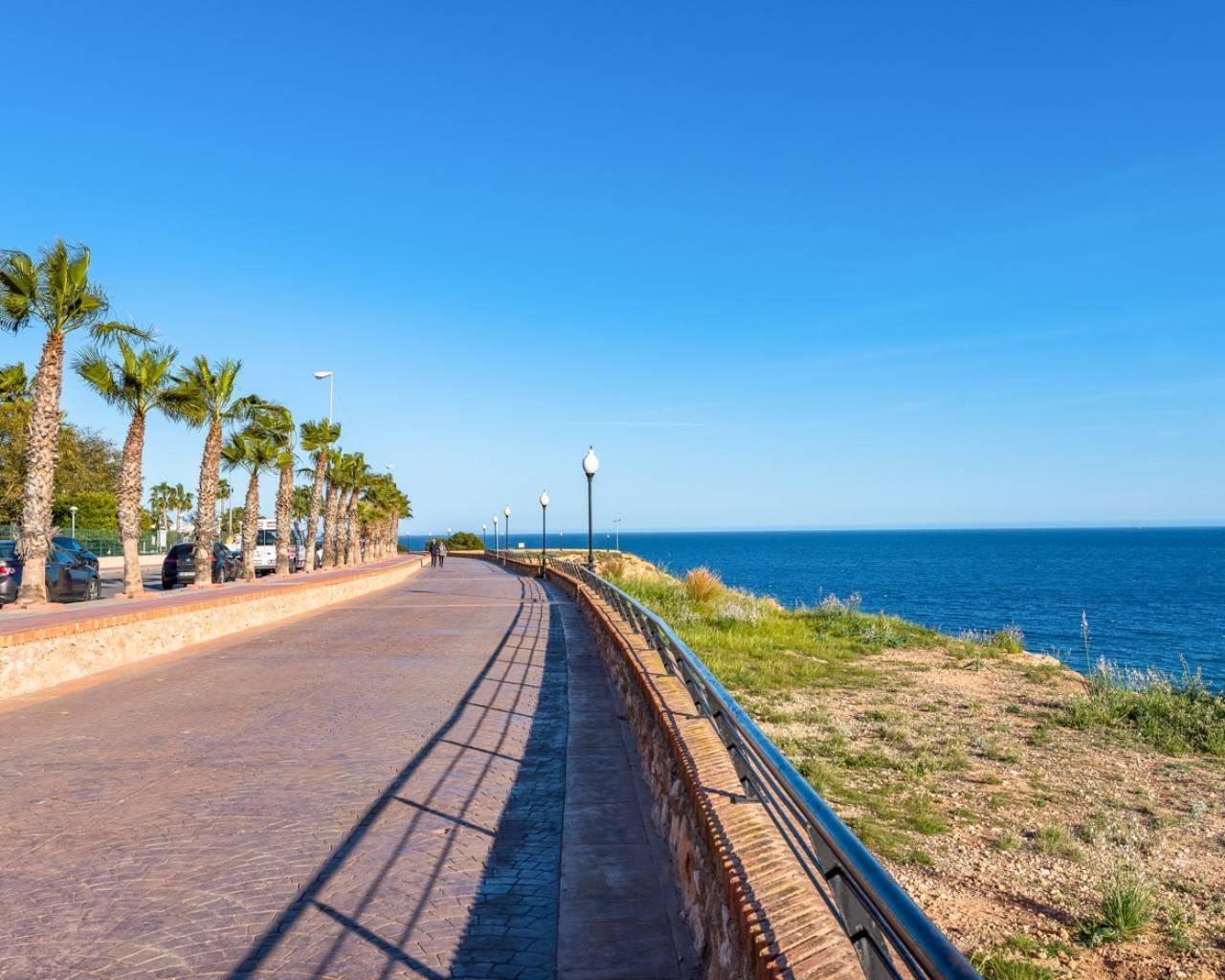 Apartamento con vistas al mar en Aguamarina, Orihuela Costa – 50m de la playa