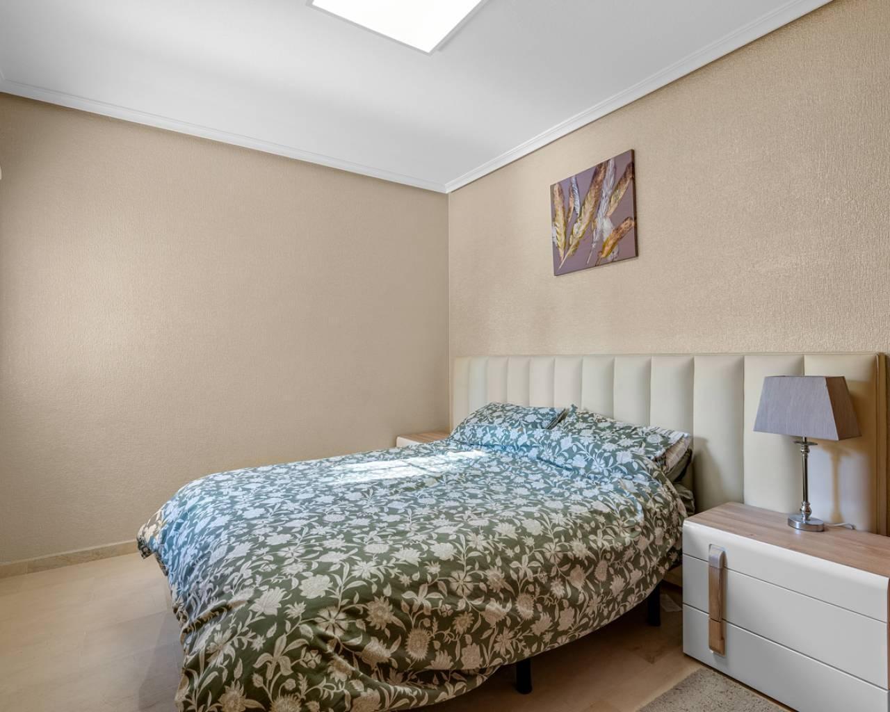Apartamento con vistas al mar en Aguamarina, Orihuela Costa – 50m de la playa