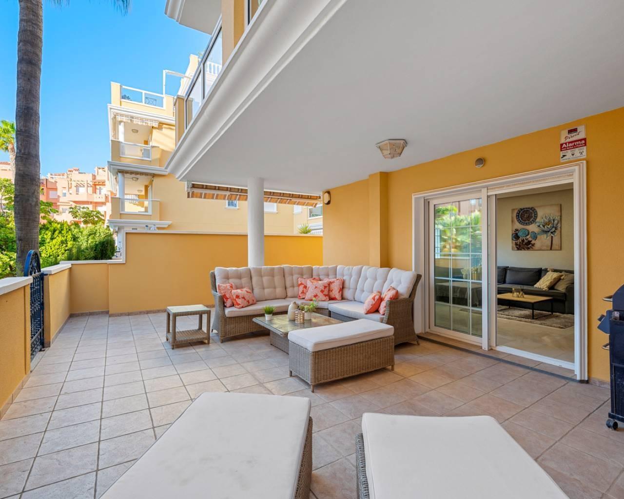 Apartamento con vistas al mar en Aguamarina, Orihuela Costa – 50m de la playa