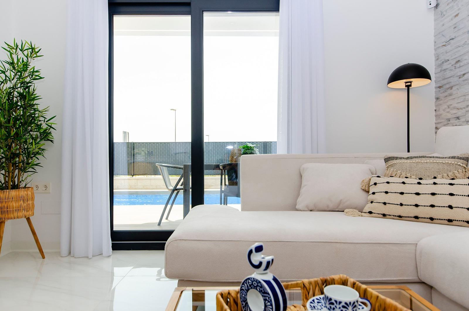 Villa de Obra Nueva con Piscina Privada en Vistabella Golf — 3 Dormitorios
