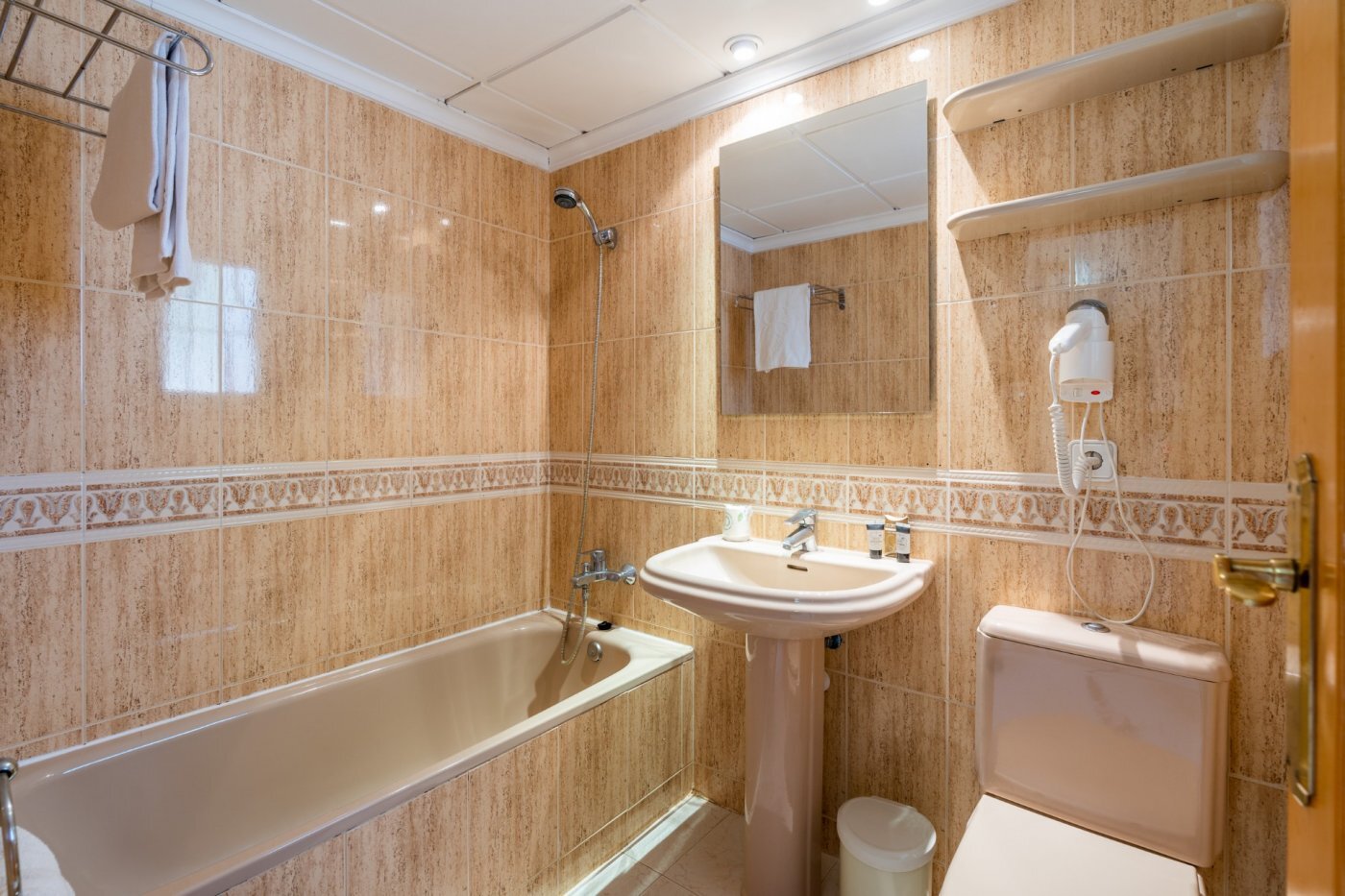 Chalet de obra nueva con piscina privada en Calpe — 1 dormitorio y confort