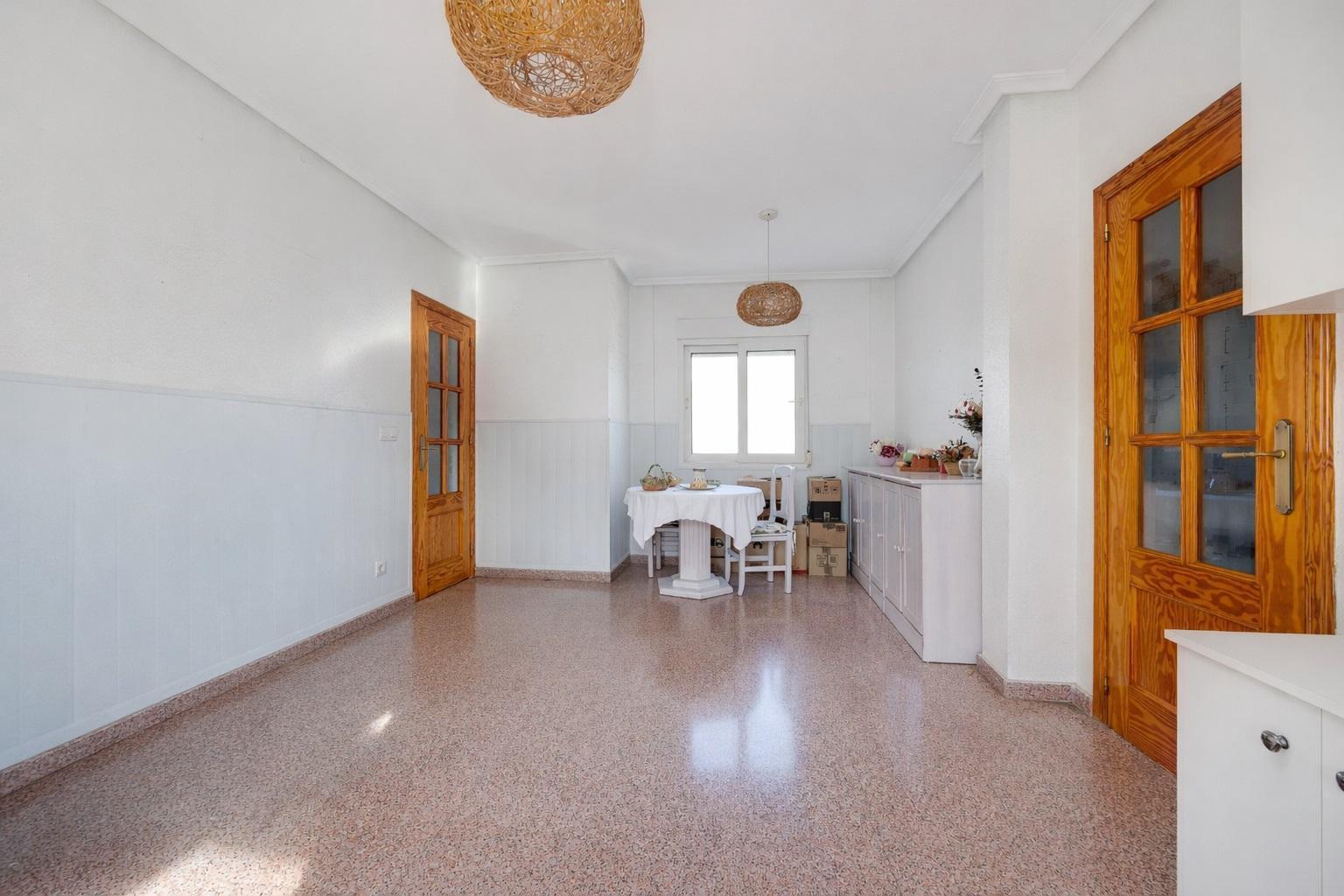 Ático con terraza de 13m² junto al Parque de las Naciones en Torrevieja