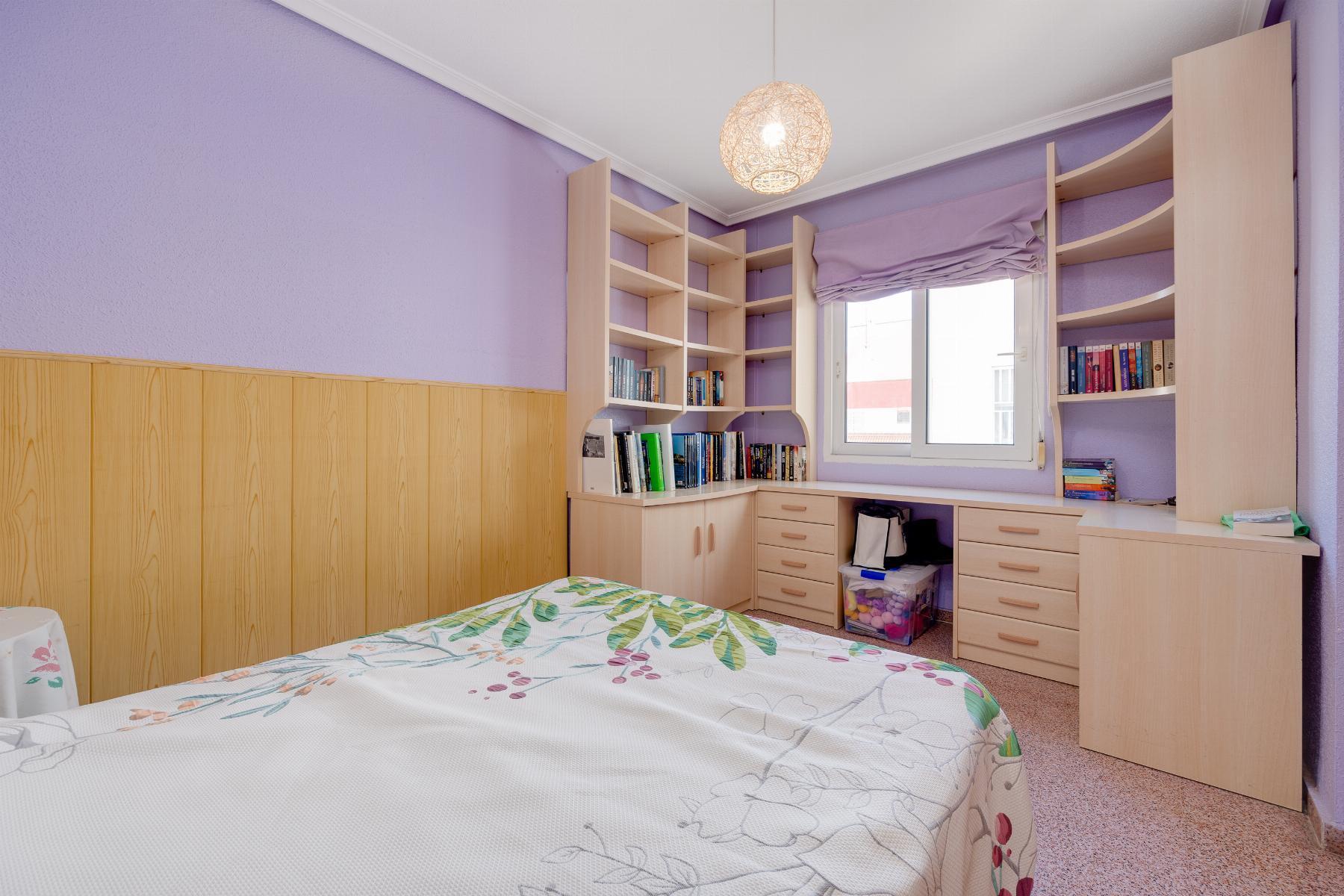 Ático con terraza de 13m² junto al Parque de las Naciones en Torrevieja