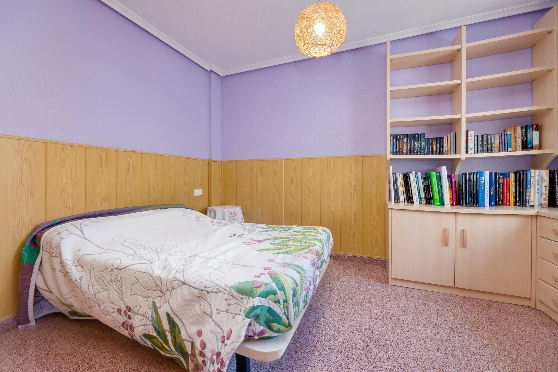 Ático con terraza de 13m² junto al Parque de las Naciones en Torrevieja