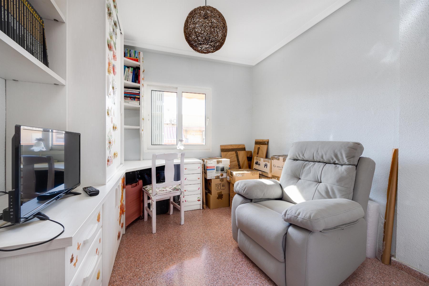 Ático con terraza de 13m² junto al Parque de las Naciones en Torrevieja