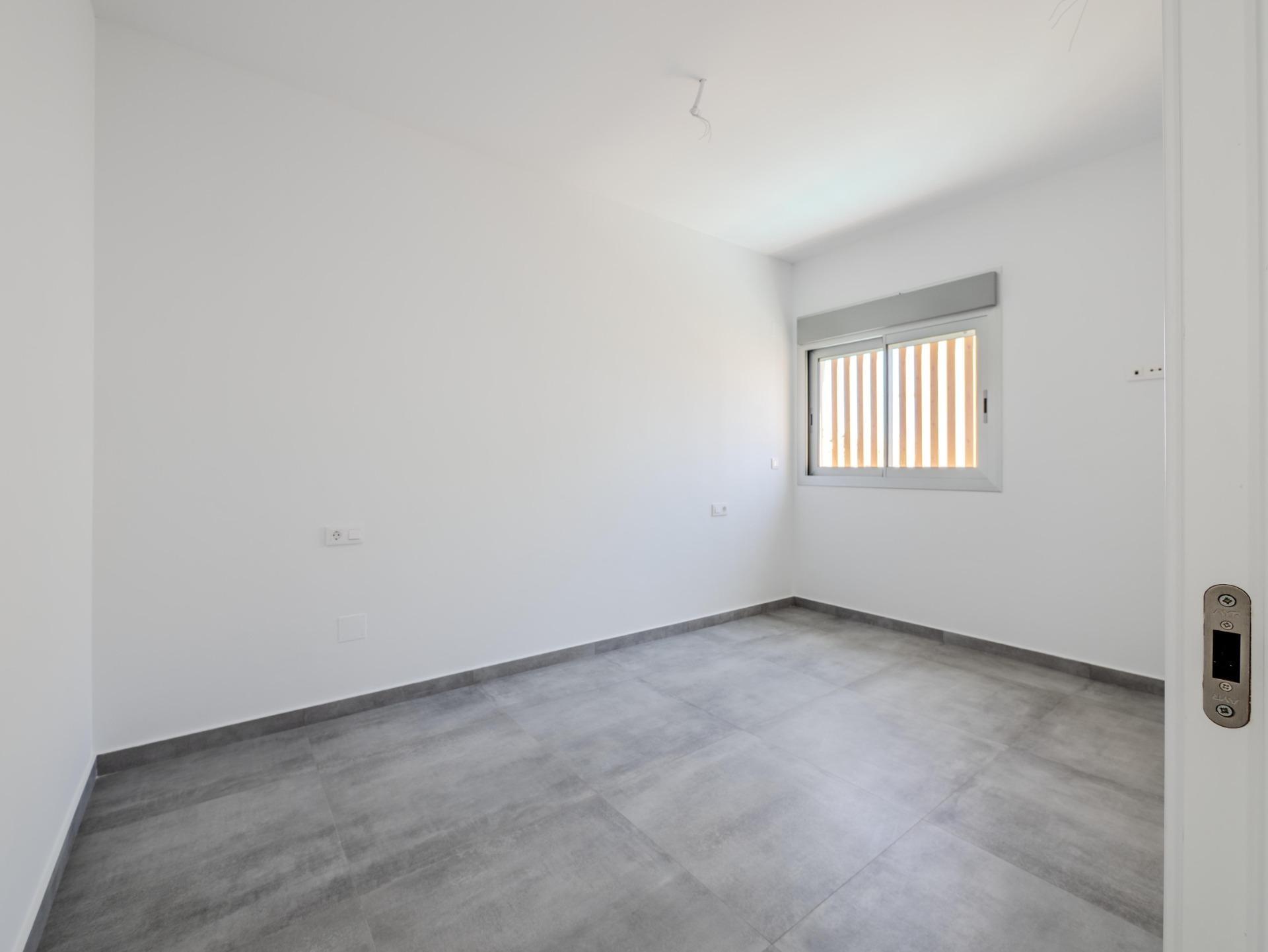 Villa de diseño con vistas al golf y piscina privada en Algorfa — 4 dorm.