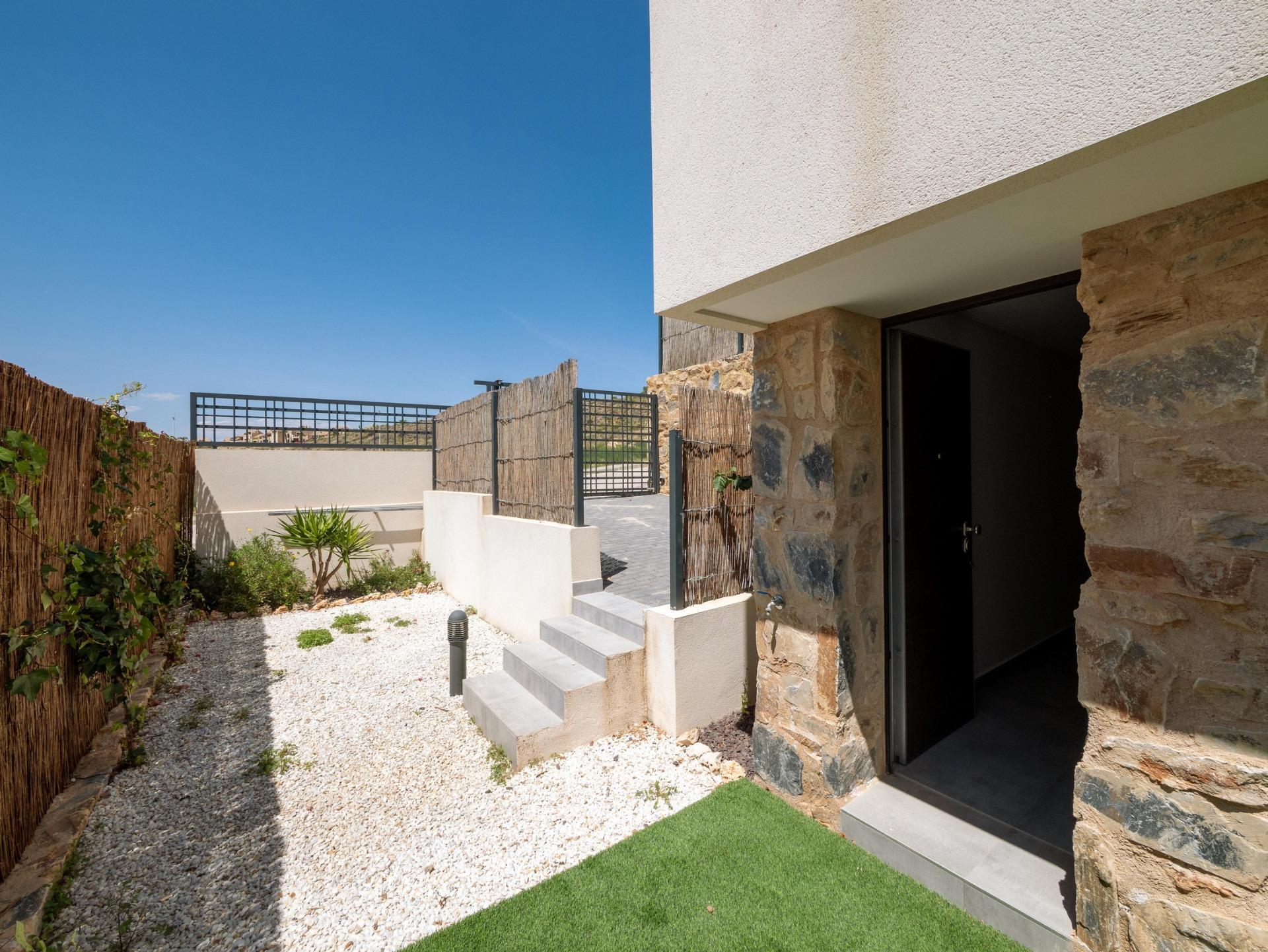 Villa de diseño con vistas al golf y piscina privada en Algorfa — 4 dorm.