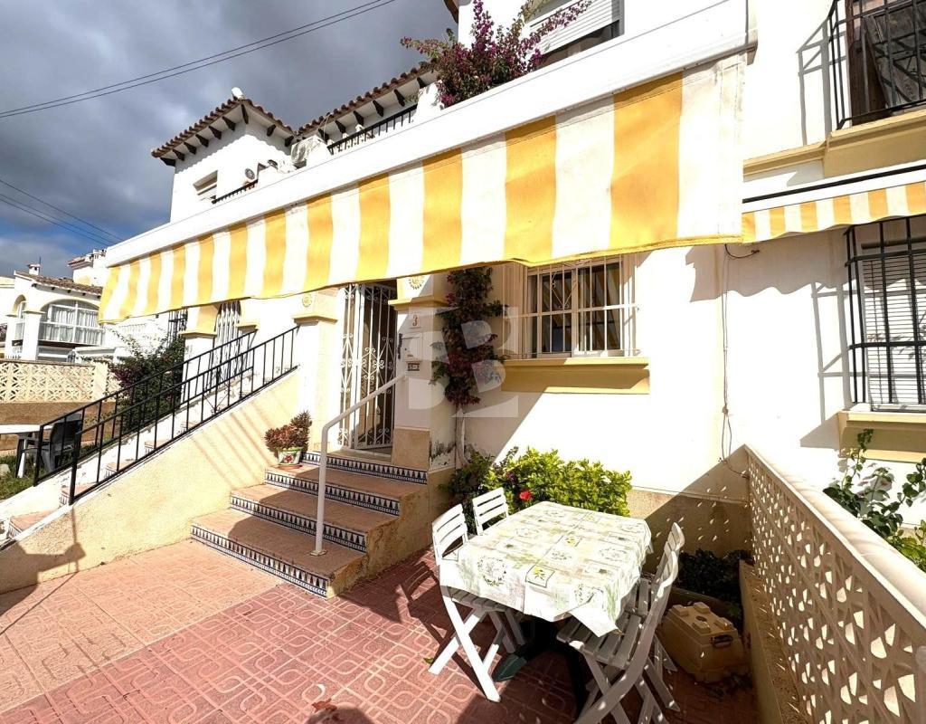 Bungalow con 4 piscinas junto al Golf de Villamartín en Blue Hills