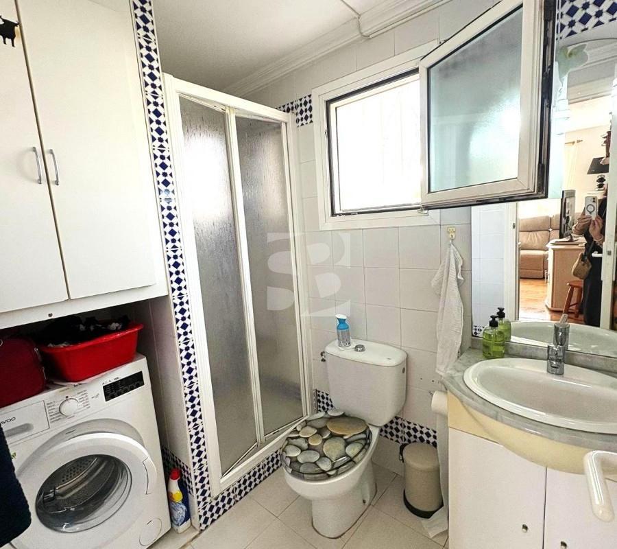 Bungalow con 4 piscinas junto al Golf de Villamartín en Blue Hills