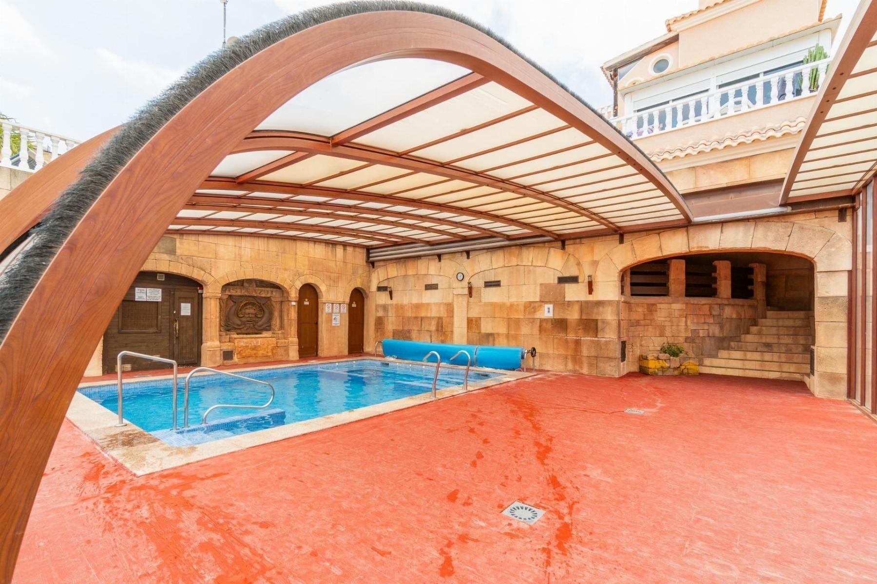 Apartamento seminuevo en Los Dolses con 30m² de terraza y SPA — 2 dorm.