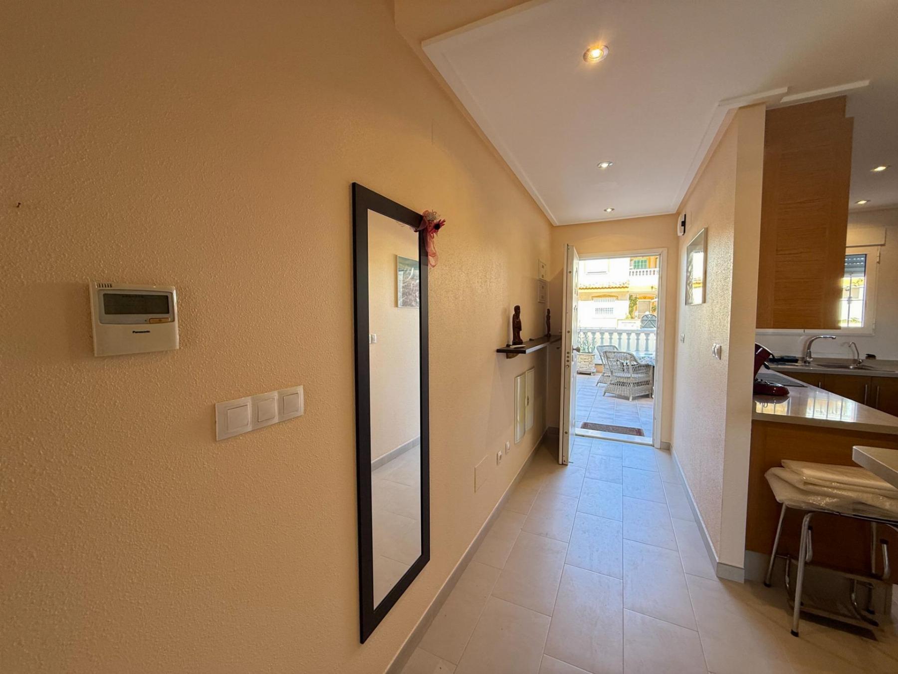 Apartamento seminuevo en Los Dolses con 30m² de terraza y SPA — 2 dorm.