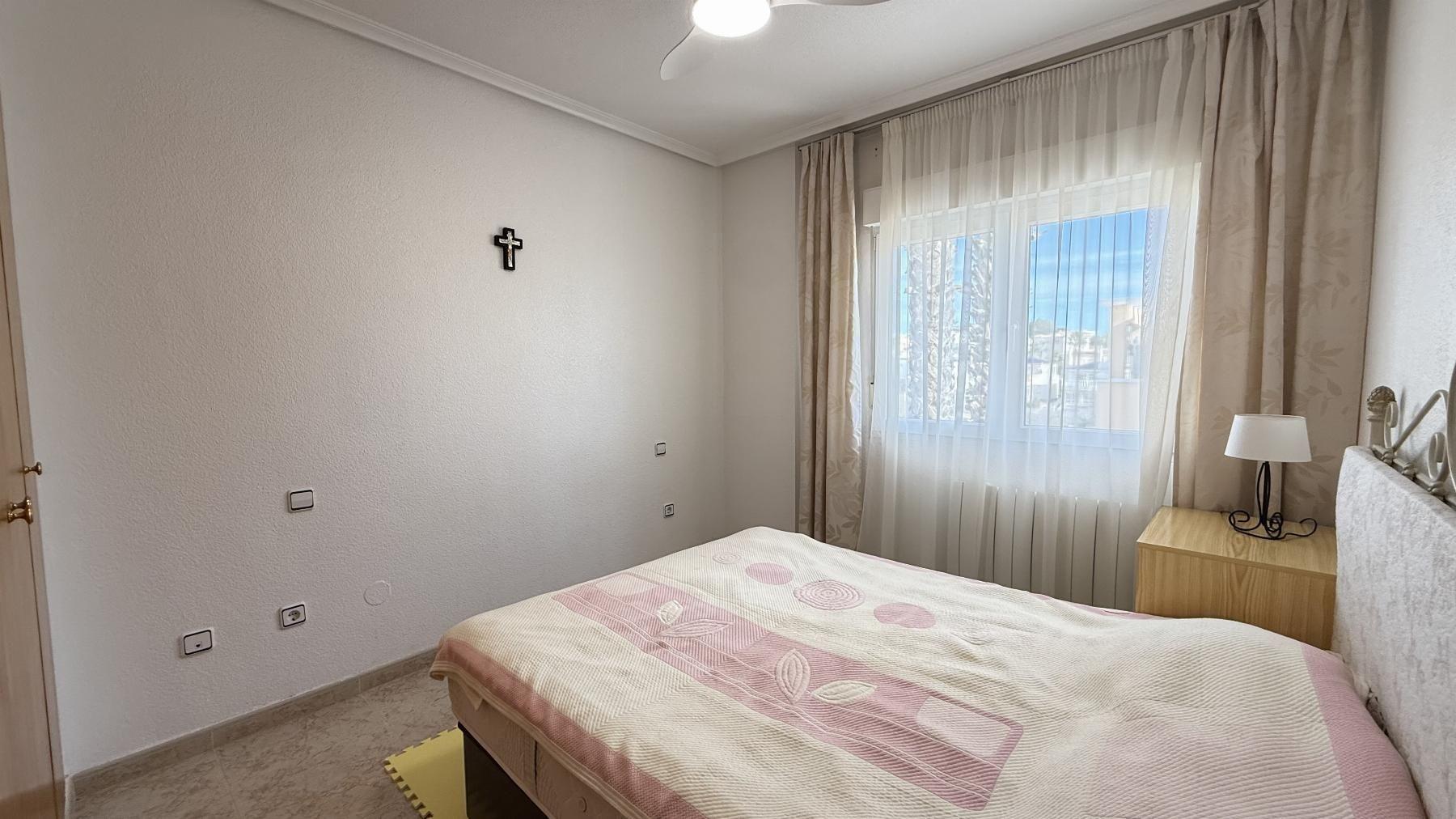 Chalet con piscina privada y vistas al mar en Blue Lagoon — 5 dorm.