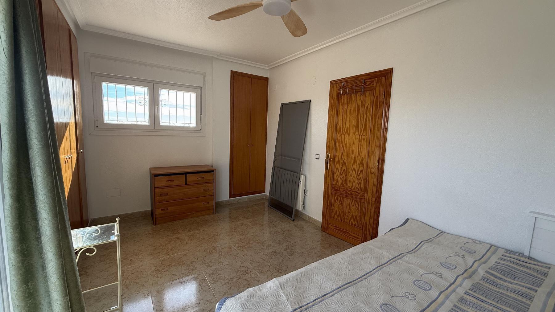 Chalet con piscina privada y vistas al mar en Blue Lagoon — 5 dorm.
