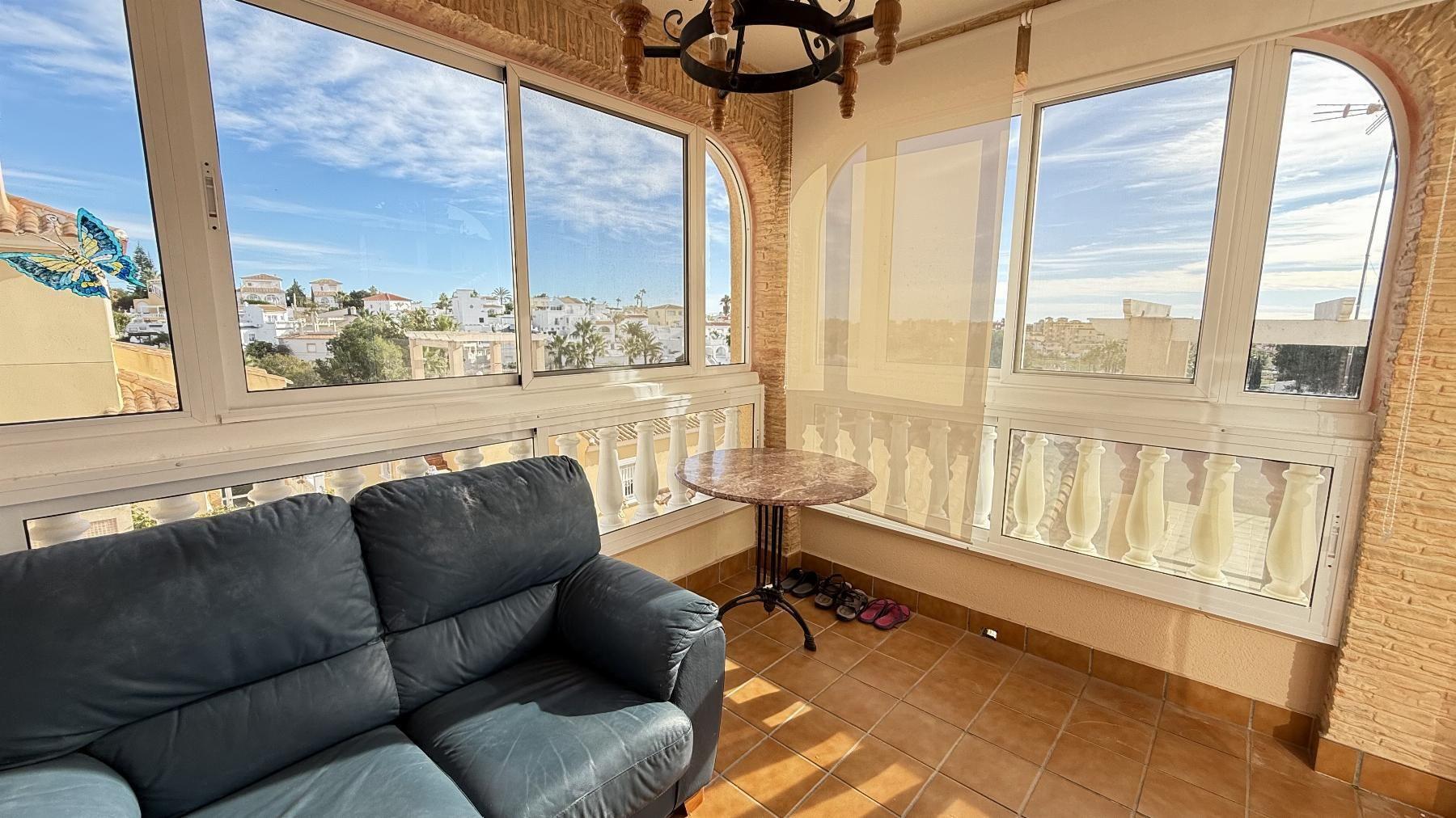 Chalet con piscina privada y vistas al mar en Blue Lagoon — 5 dorm.